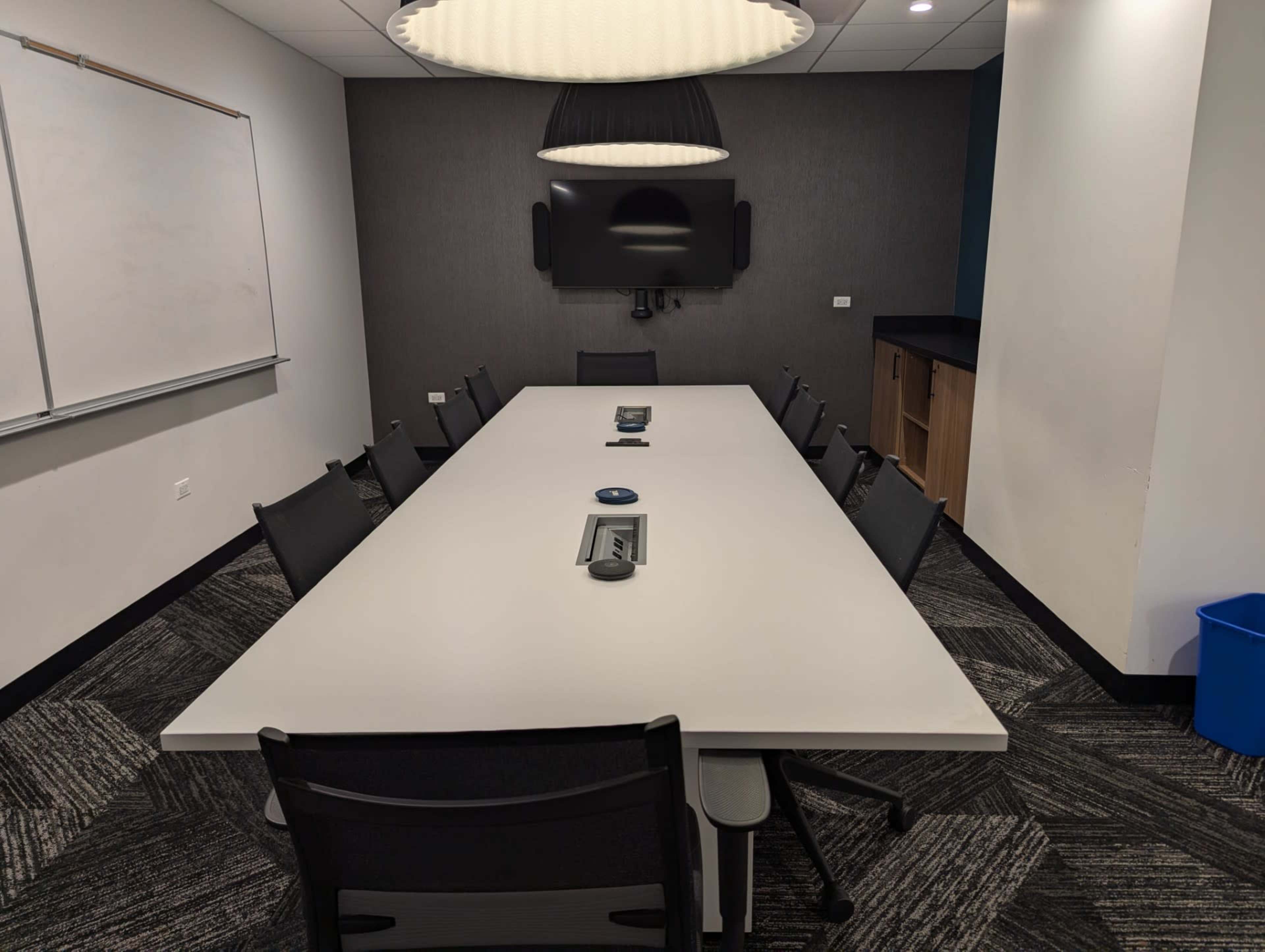 Innovation X Meeting Room Image in Elk Grove Township, Rolling Meadows, IL