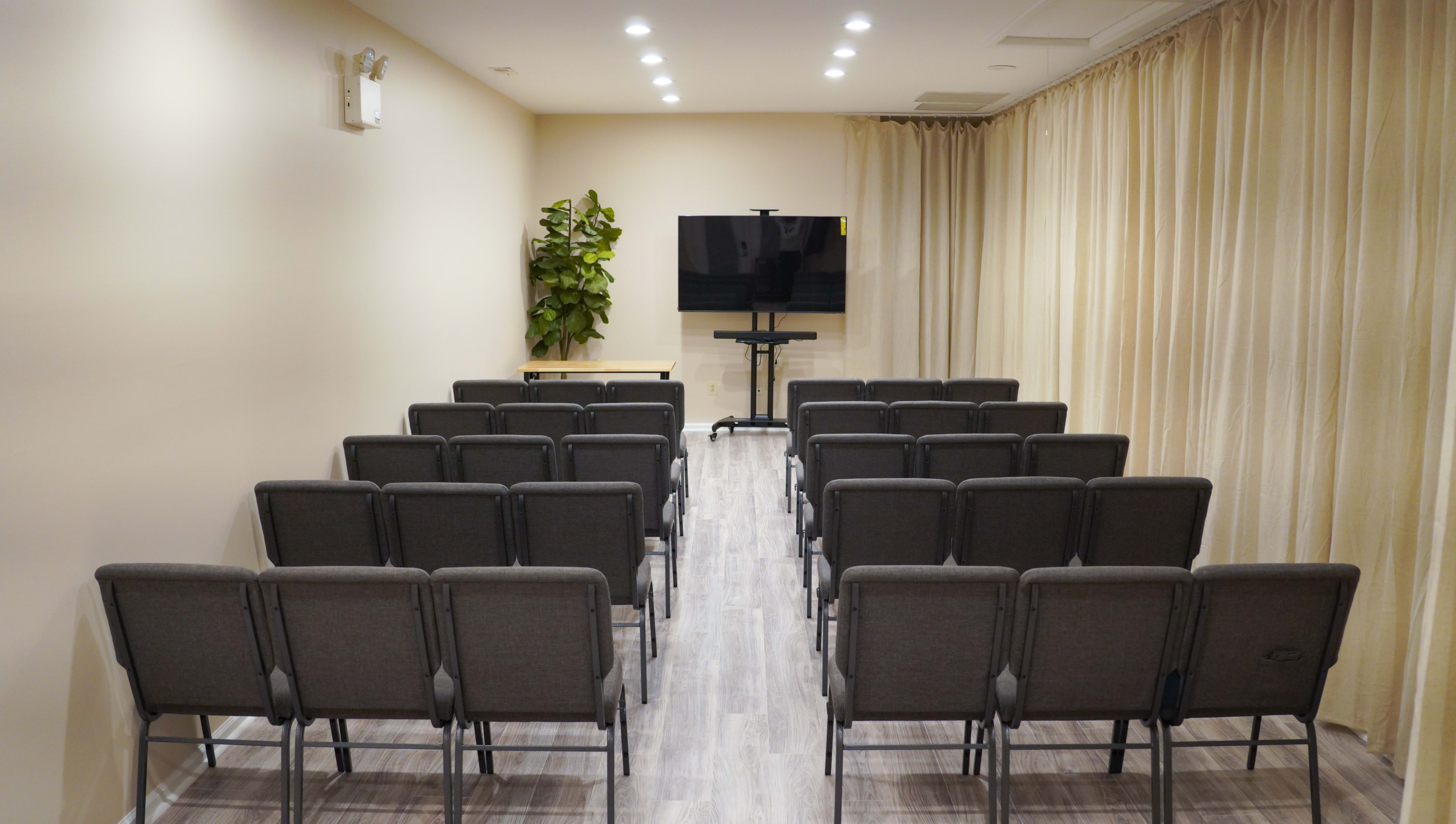 Small-group Meeting Space Image in Middletown Township, Levittown, PA