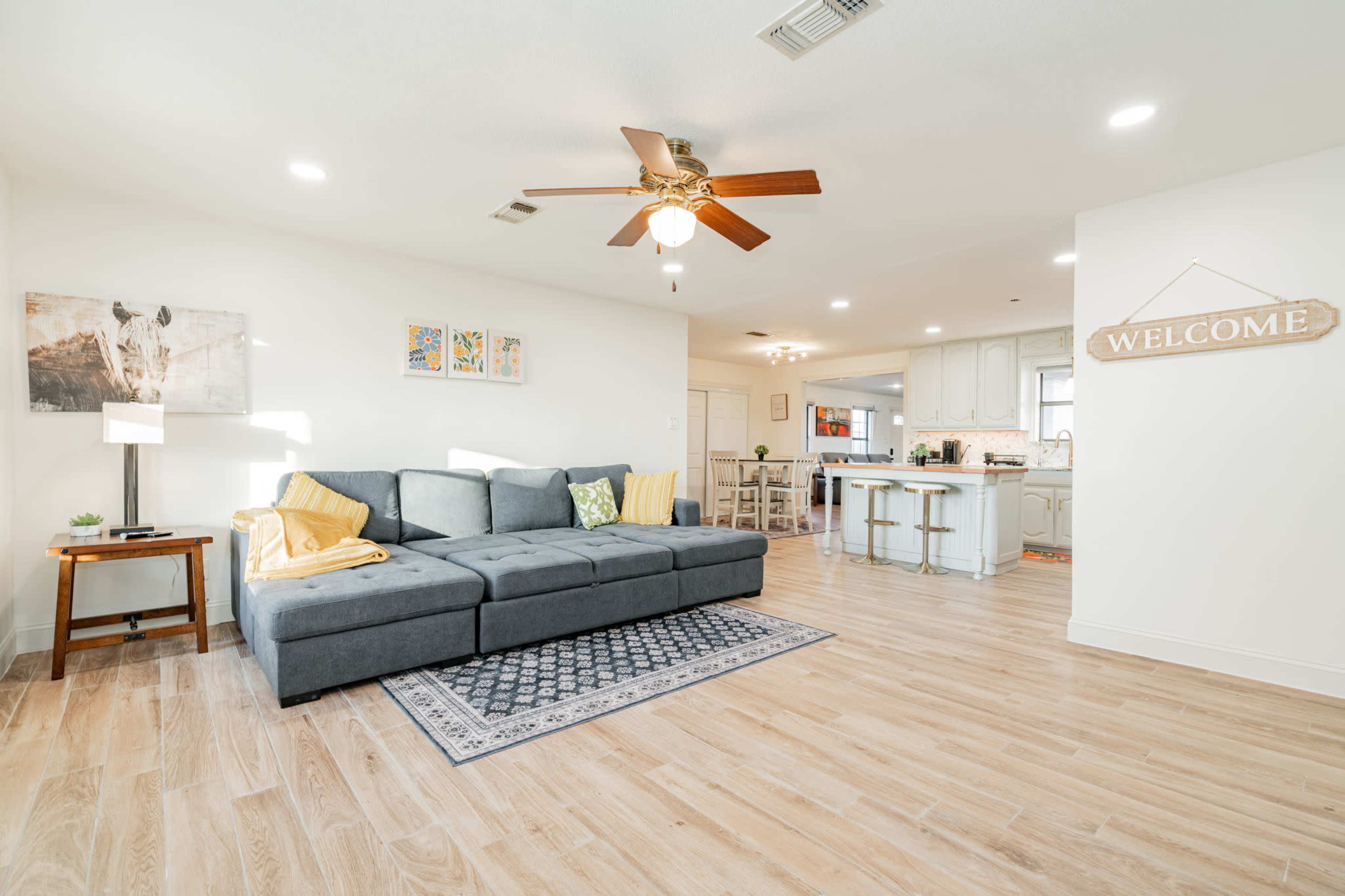 Mustang Memories-Cozy gatherings & Outdoor fun with Pickleball court and Kids Play area. Image in , Pilot Point, TX