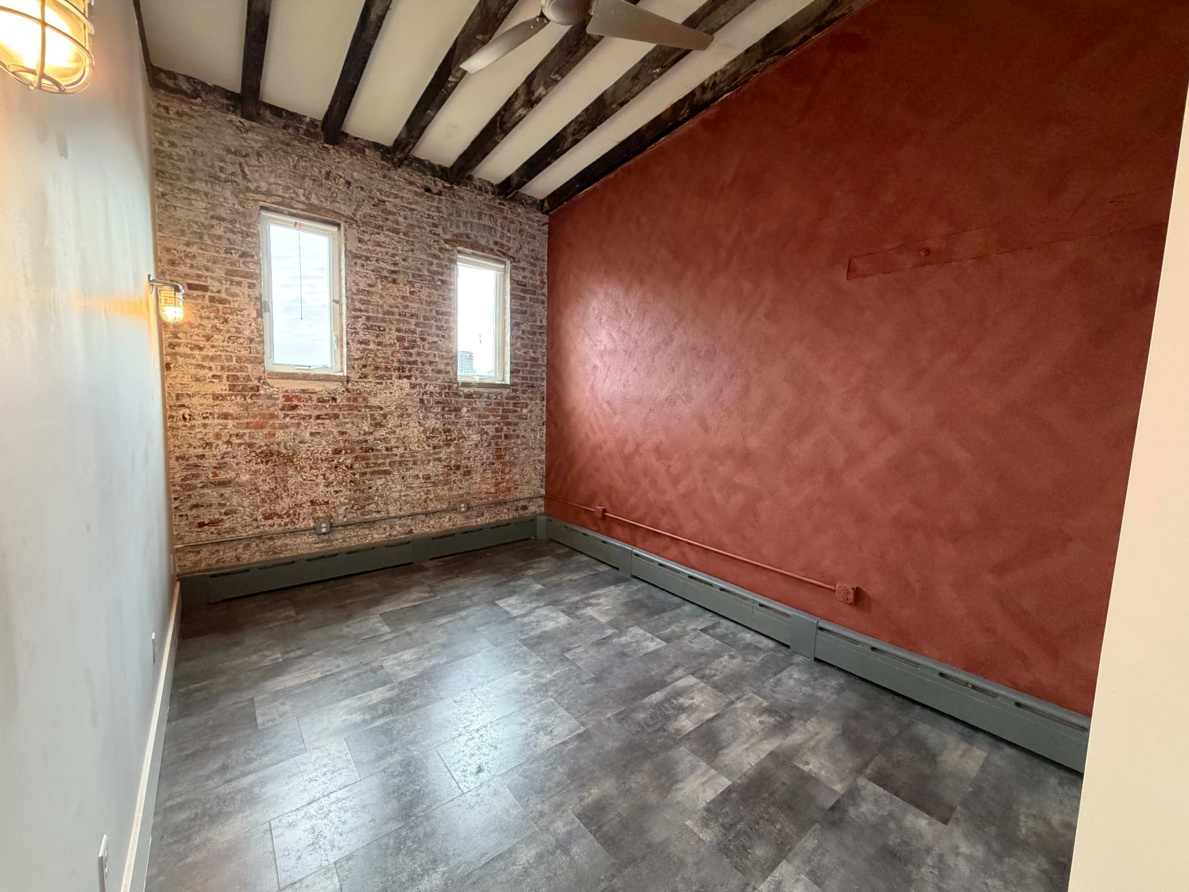 Sunlit Warehouse Loft | Quiet, Production-Friendly Photo & Film Space Image in Gowanus, Brooklyn, NY