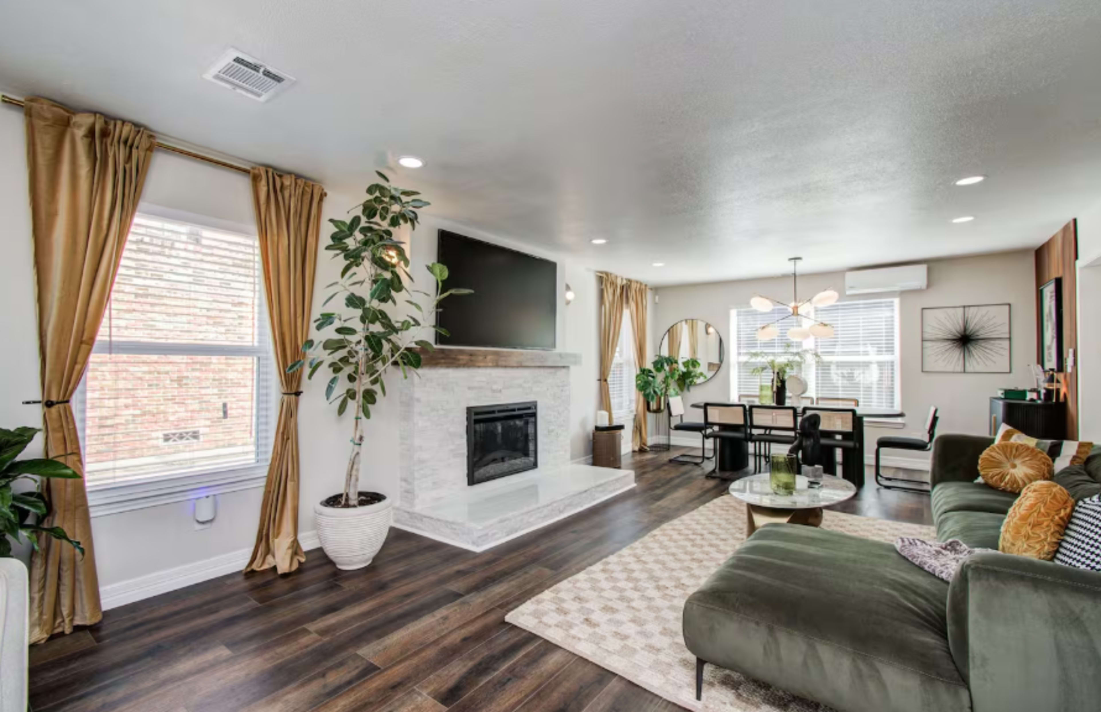 Luxury & spacious home near downtown Image in MacGregor, Houston, TX