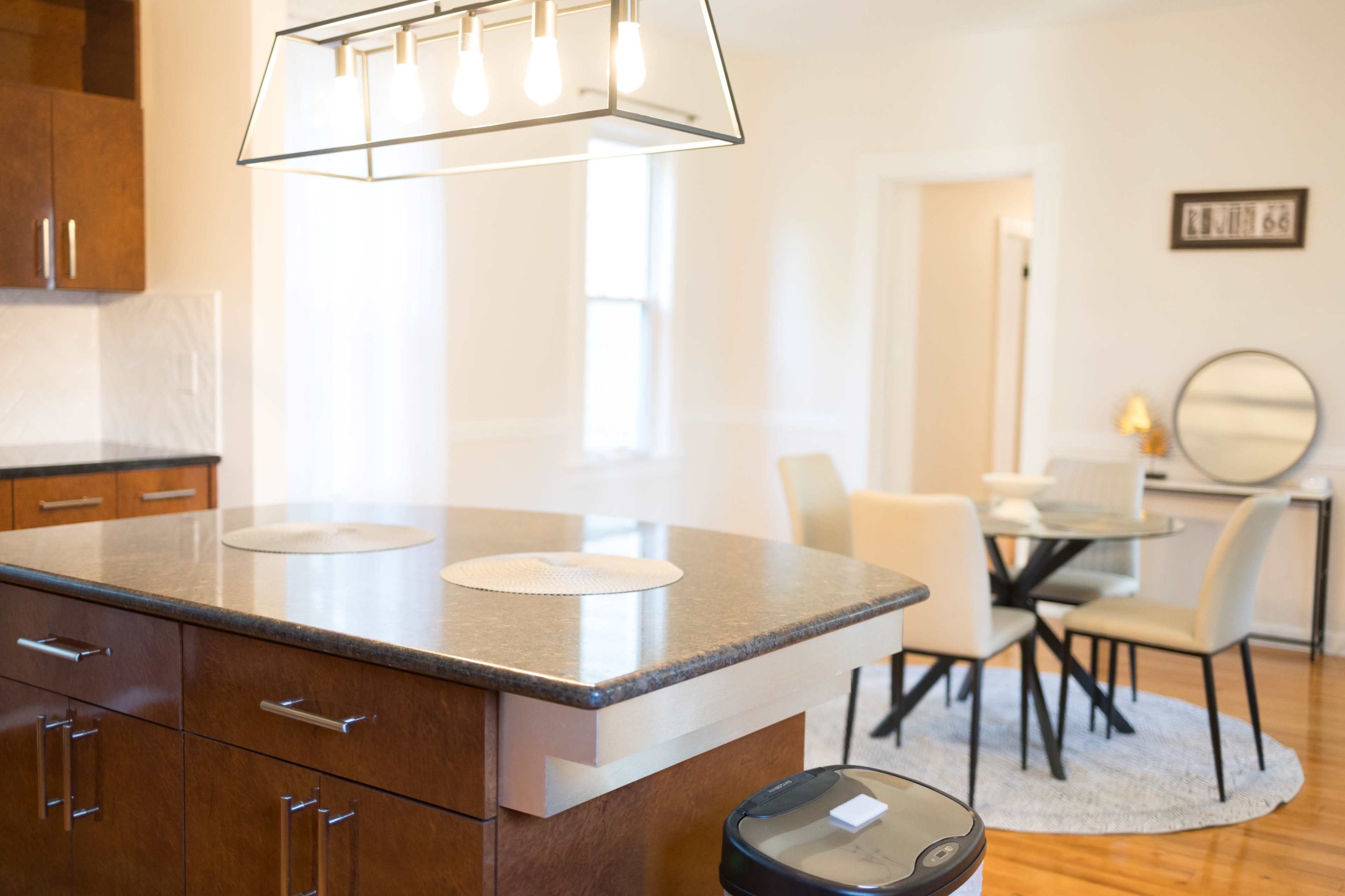 Tranquil Urban Apartment Image in Lyndhurst, Lyndhurst, OH