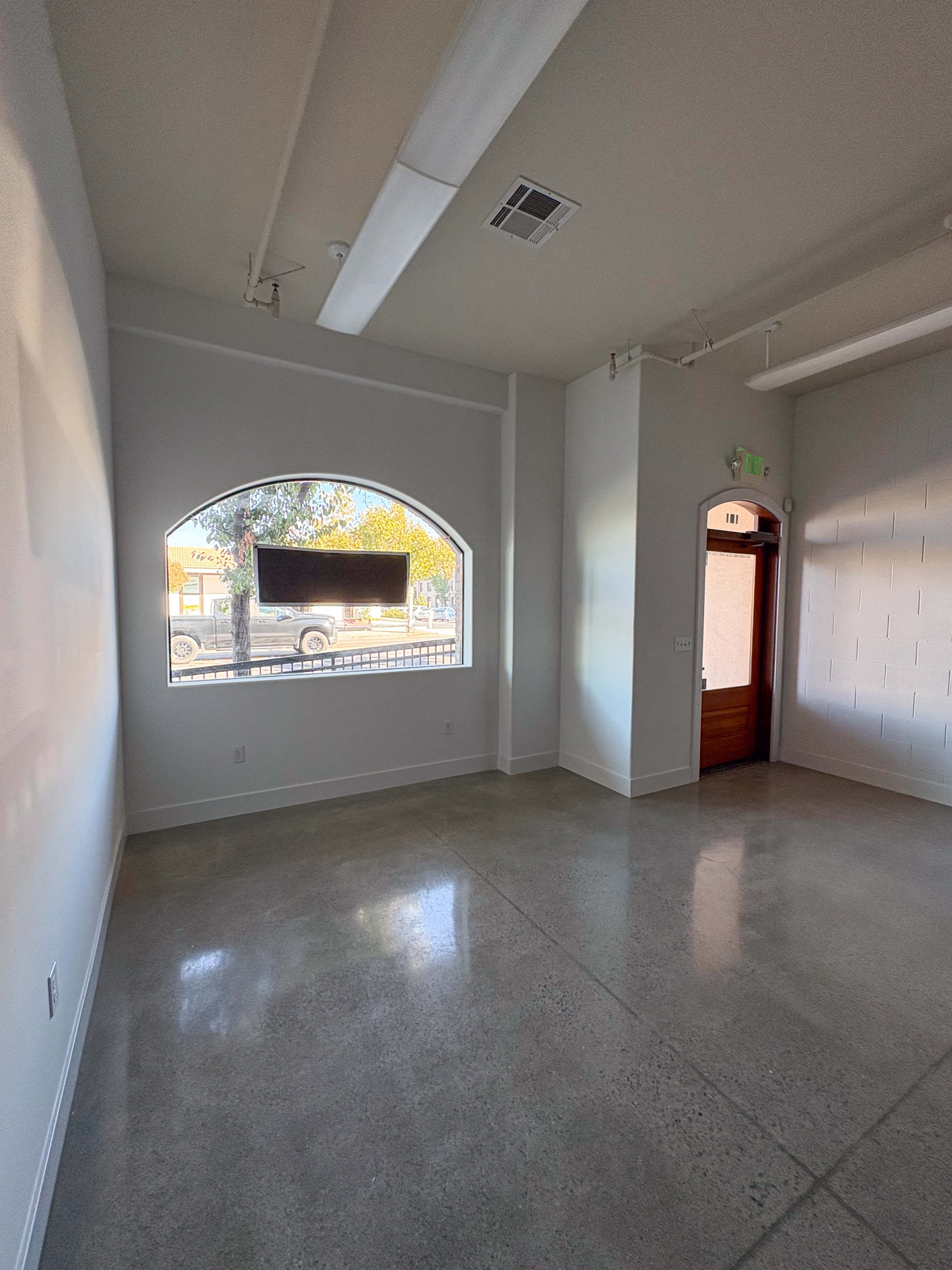 Downtown Paso Robles Studio/pop up commercial space. Industrial and flexible. Image in Paso Robles, Paso Robles, CA