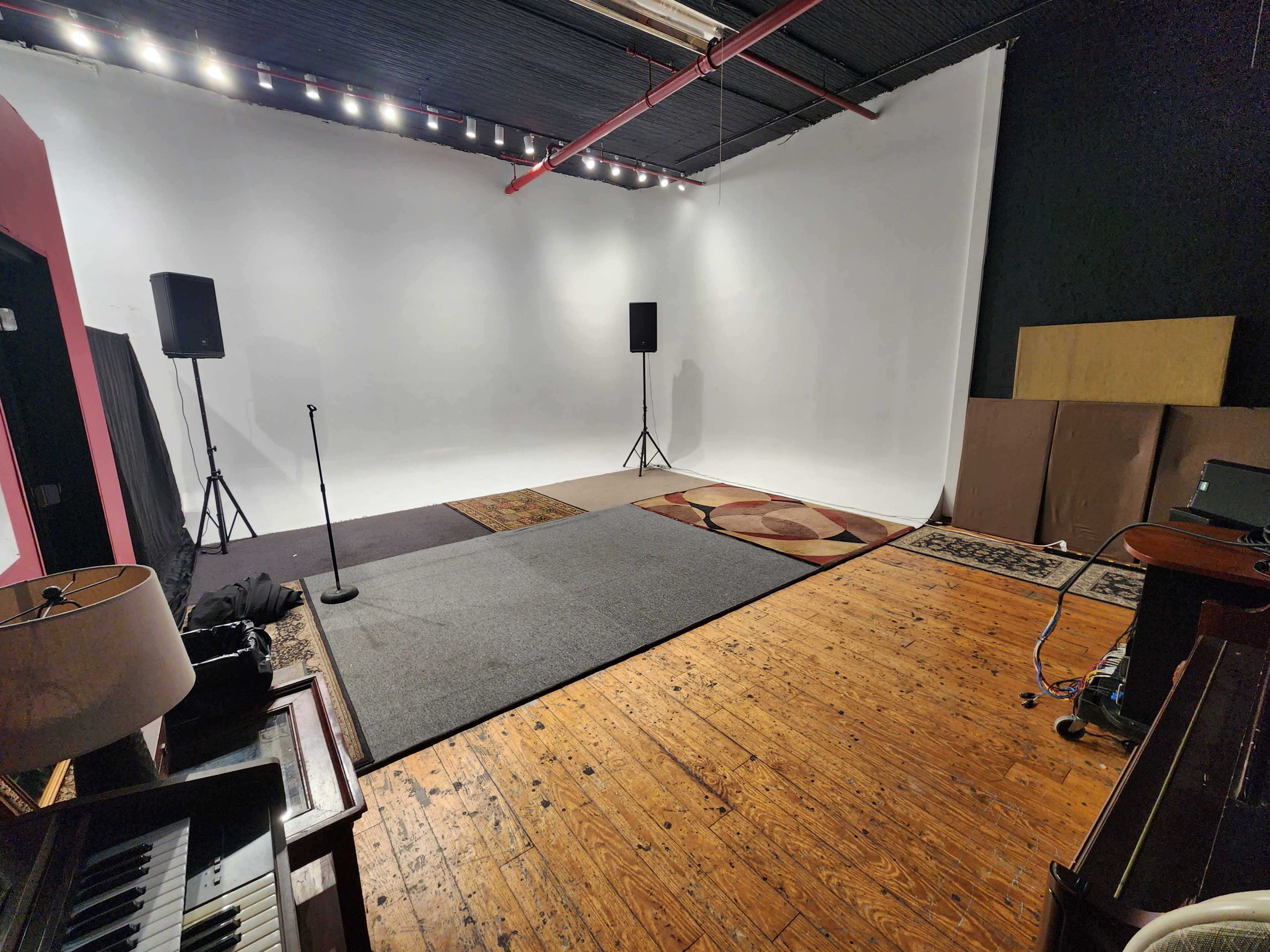 500sq Foot Space for Meetings, Seminars, Workshops & More Image in East Williamsburg, Brooklyn, NY
