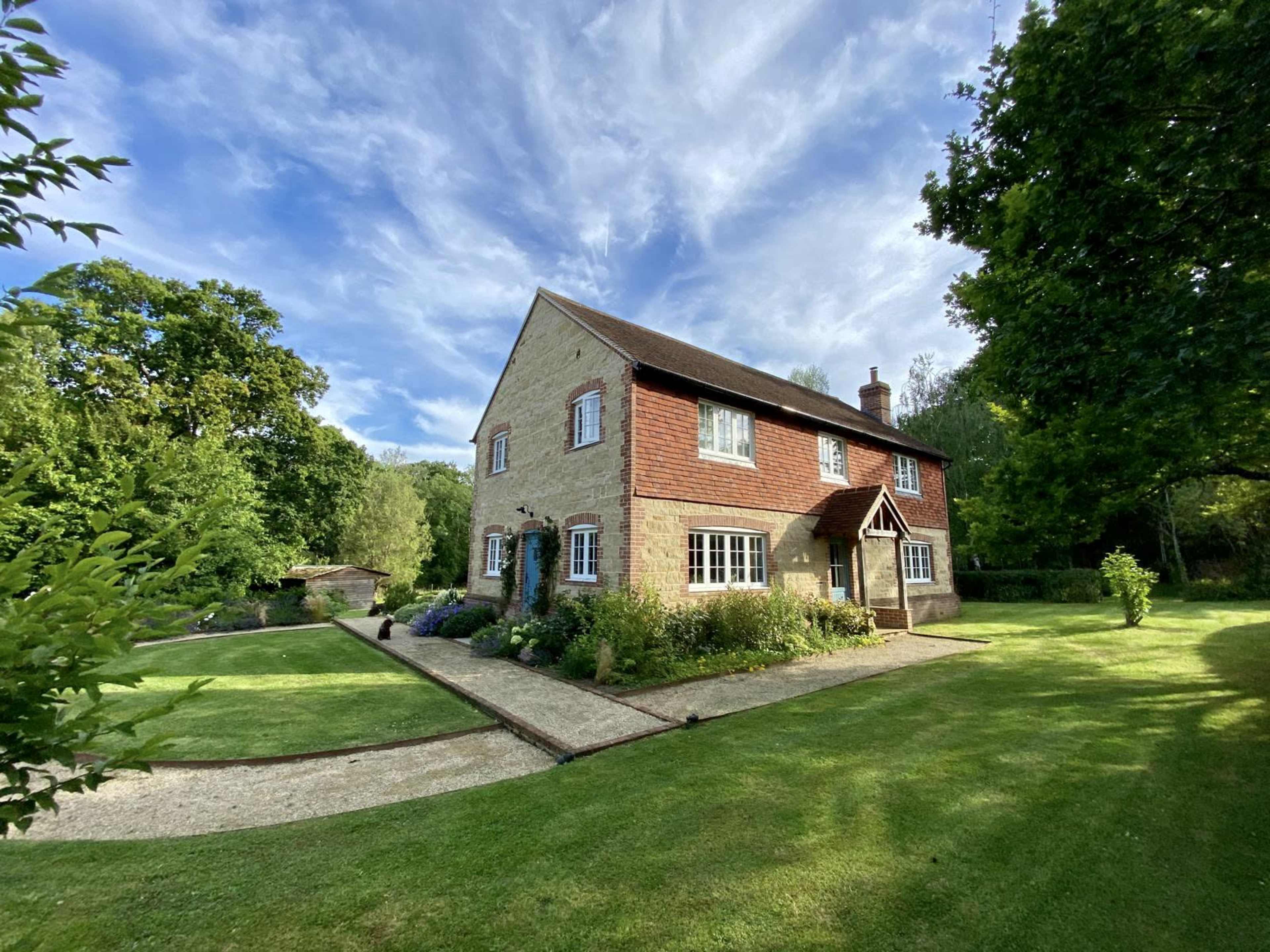 Country House with Beautiful Garden surrounded by Woodland Image in Elsted and Treyford, Midhurst, ENG