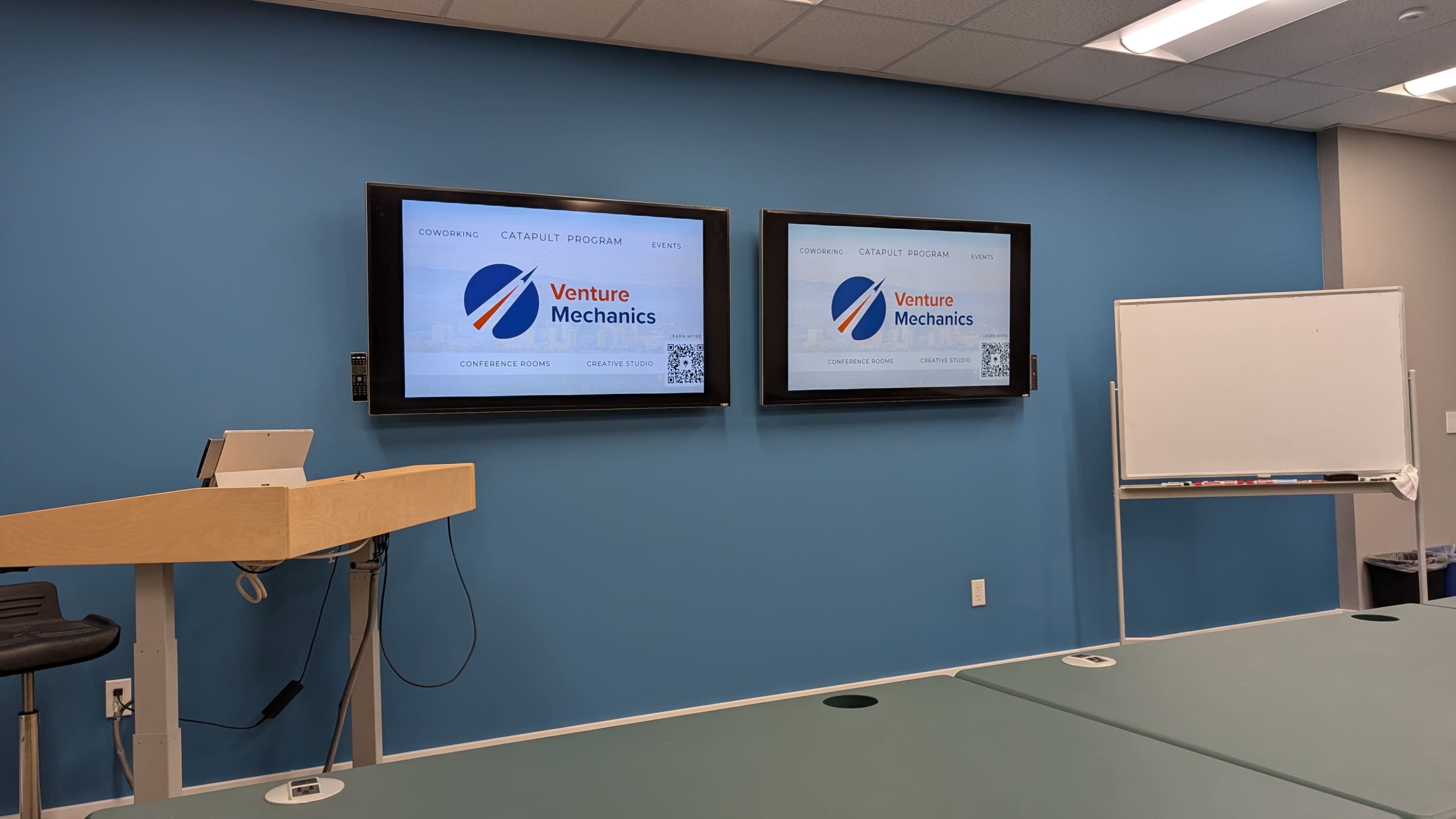 Flex Training Classroom in Easy-Access Coworking Facility in Bellevue Image in Crossroads, Bellevue, WA