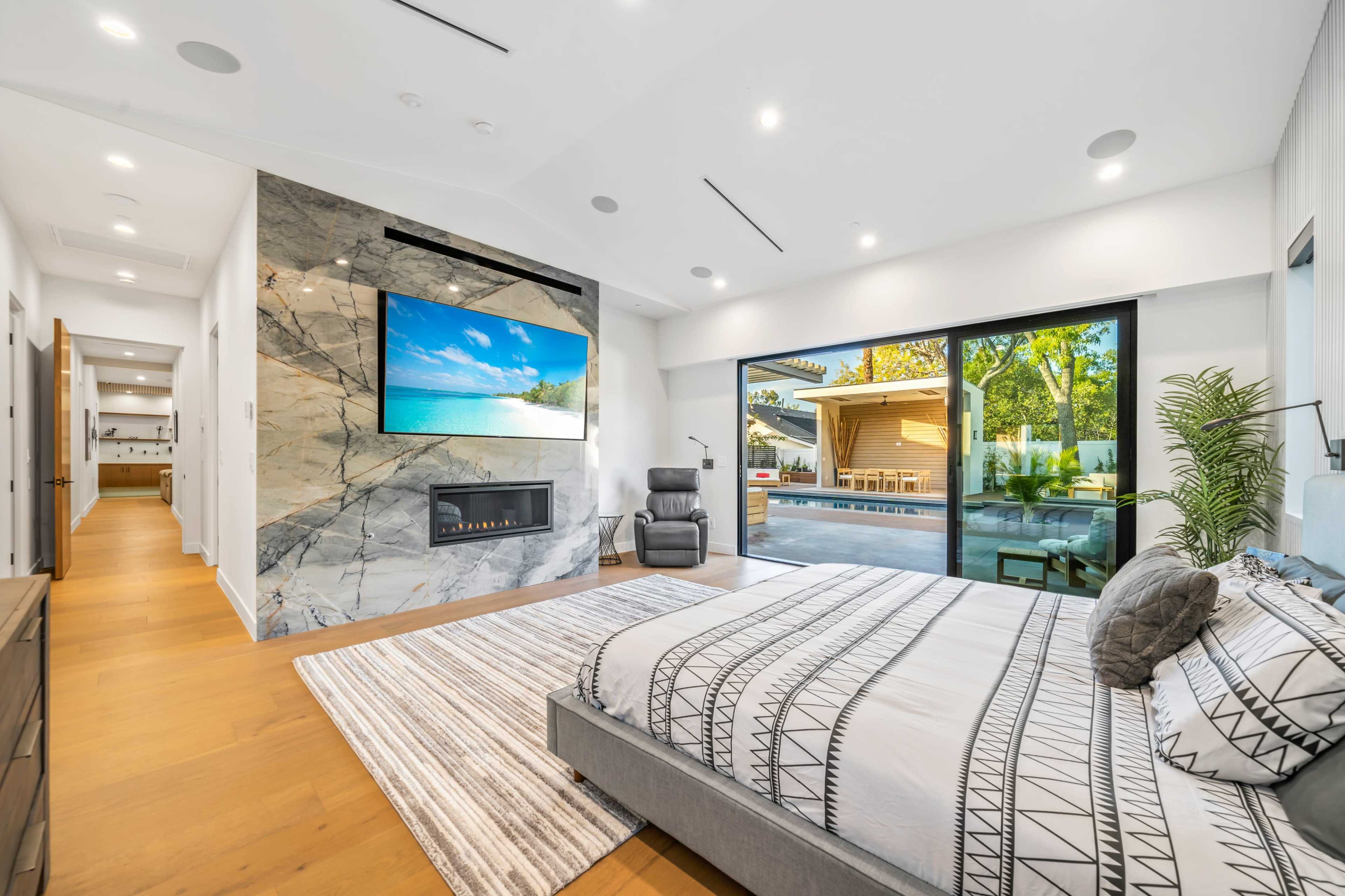 LUXURIOUS MODERN FARMHOUSE IN WOODLAND HILLS Image in Woodland Hills, Woodland Hills, CA