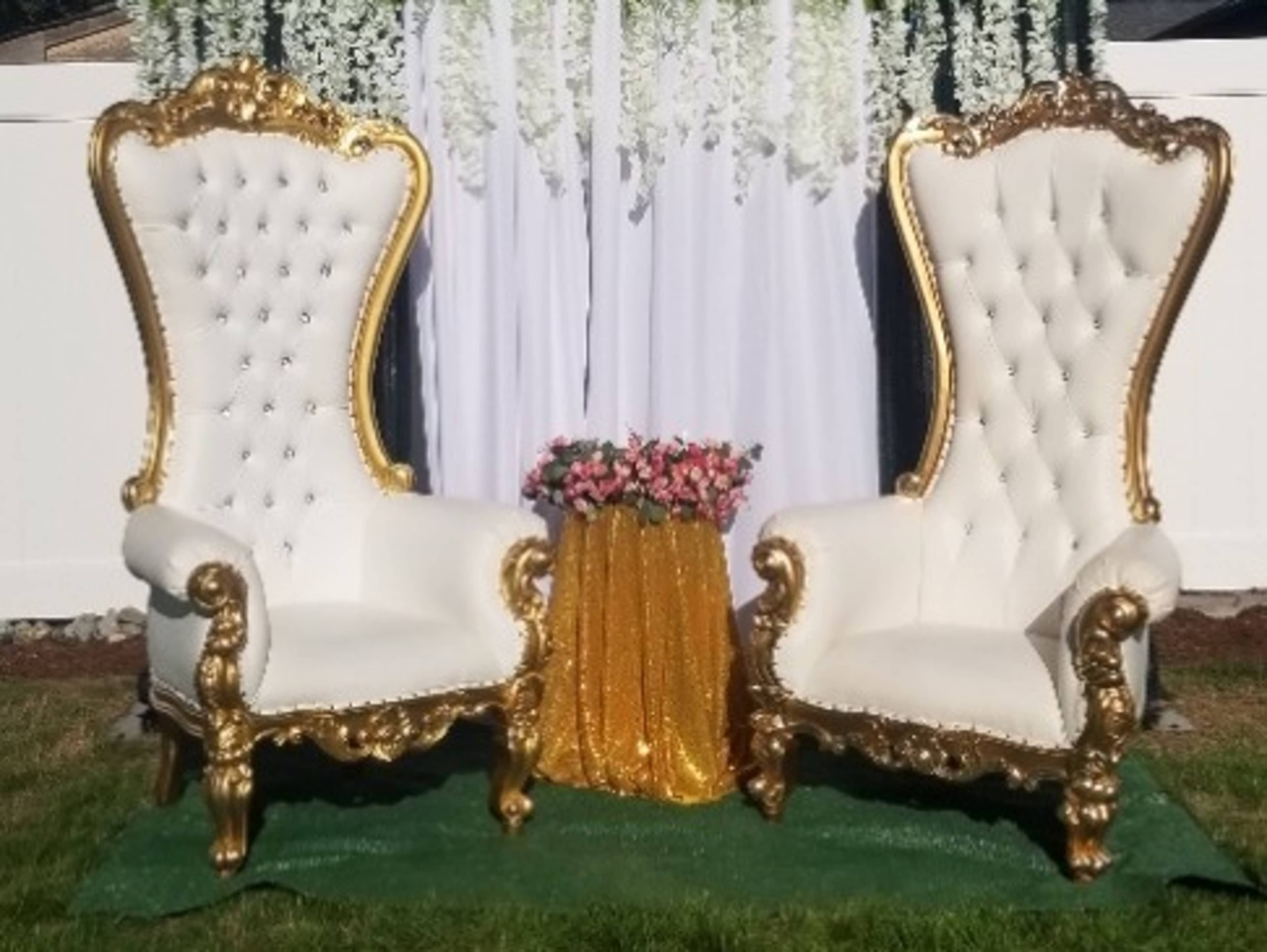 Single throne chairs