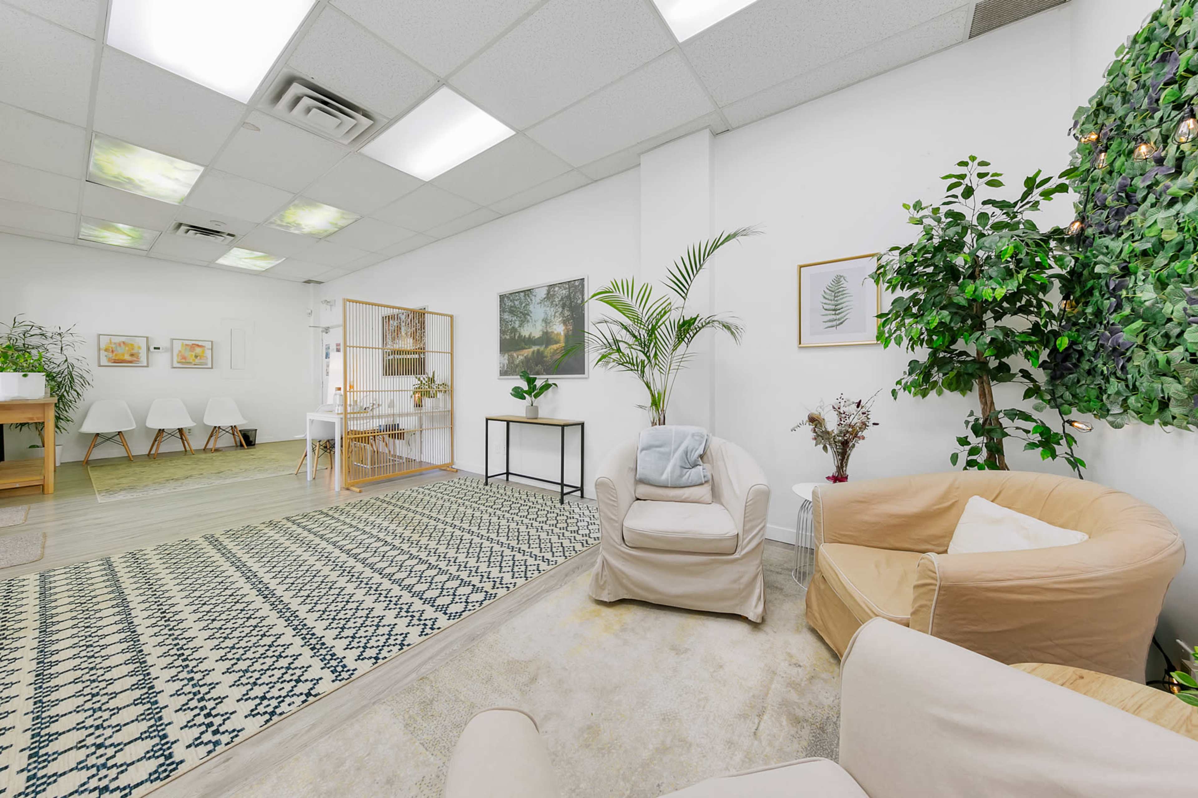 Indoor Garden Suite with Mountain Views Image in East Vancouver, Vancouver, BC