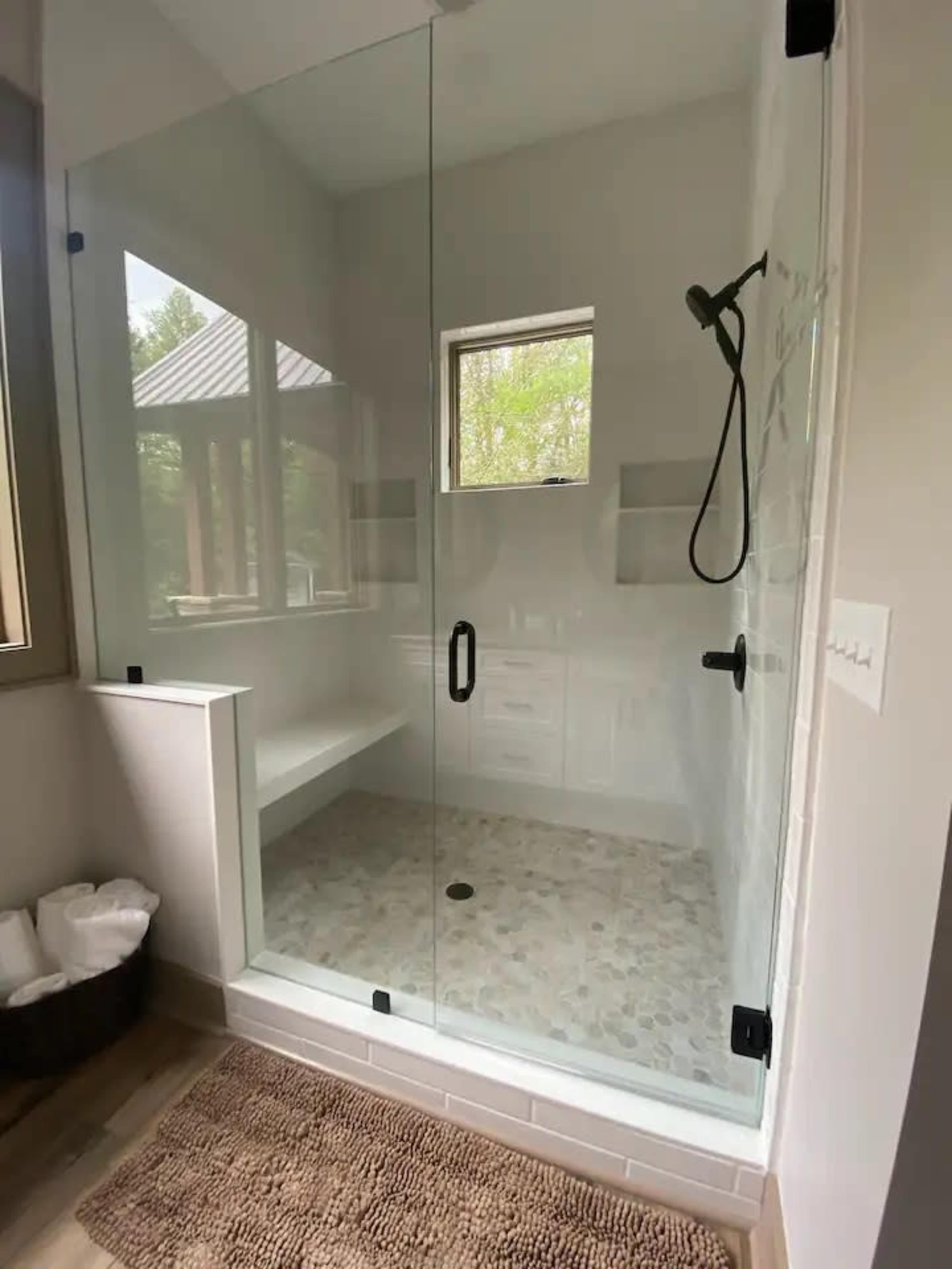 Luxury Cabin in Western NC Mountains (within Nantahala National Forest) and walking distance to Glen Falls. Image in , Highlands, NC