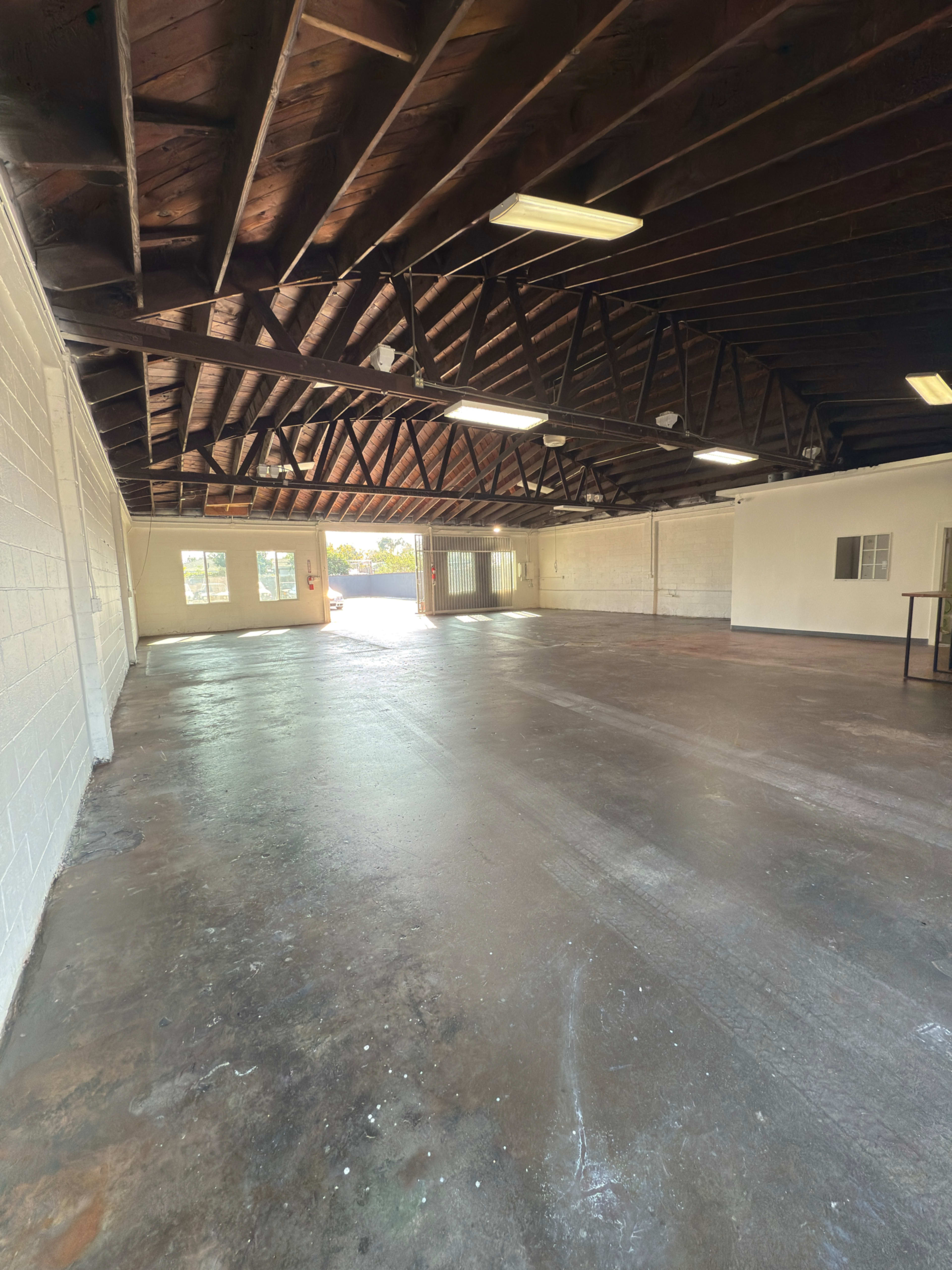 Industrial Event Space with Roll-Up Door Access Image in Compton, Compton, CA