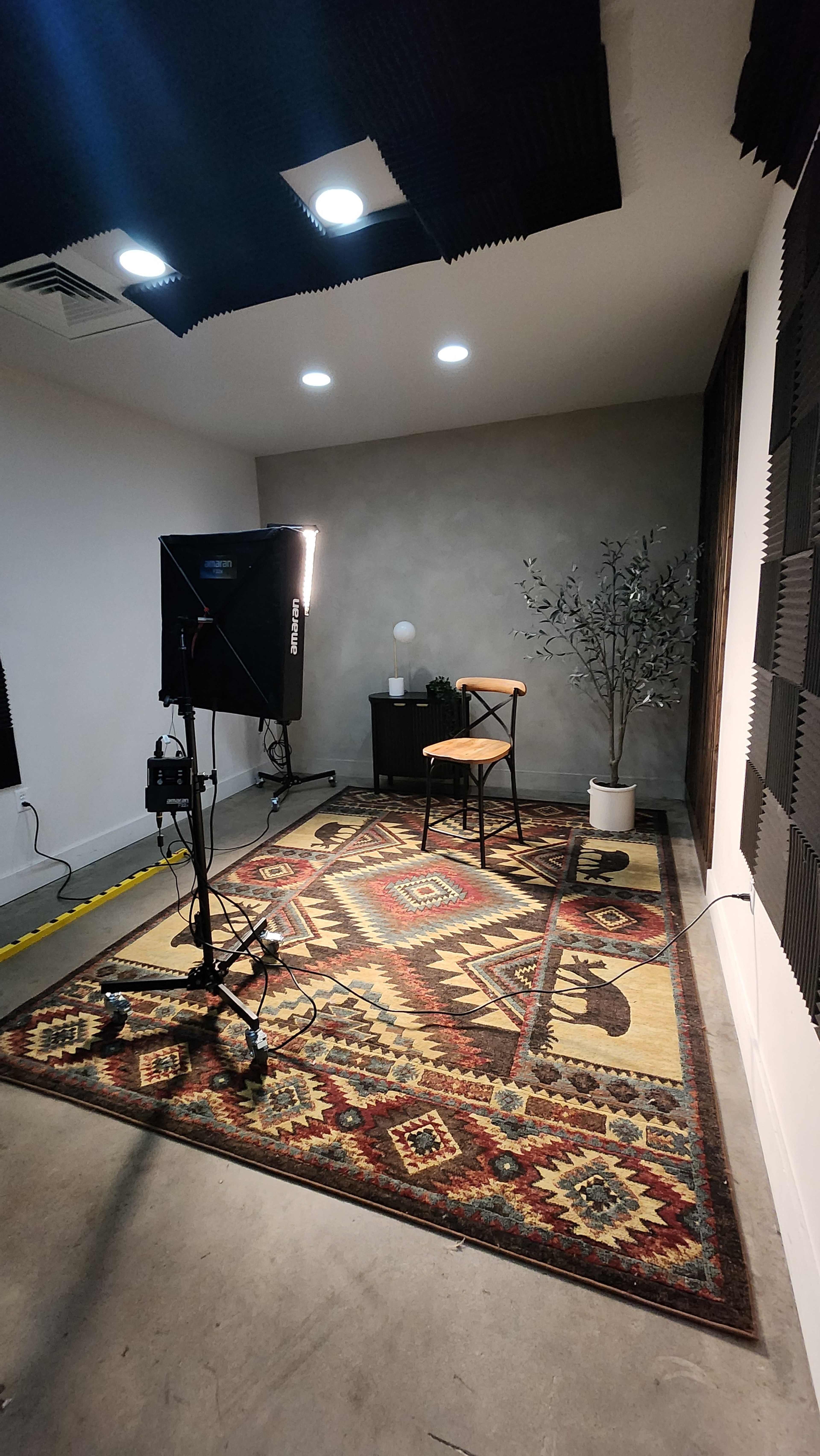 Podcast and Photography Studio Image in South Hemphill Heights, Fort Worth, TX