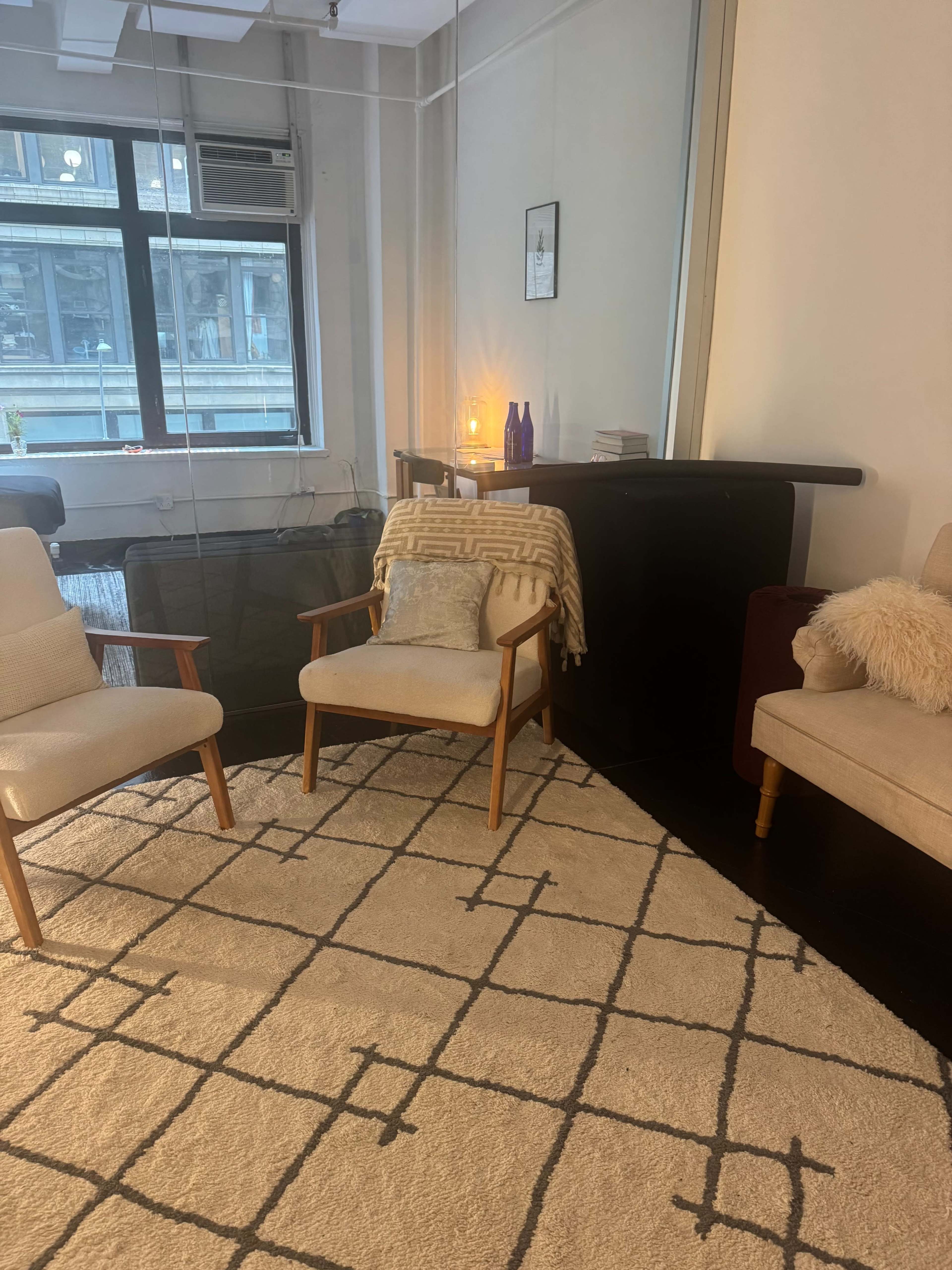 1,200 sq ft Professional Healing Space Image in Midtown Manhattan, NEW YORK, NY