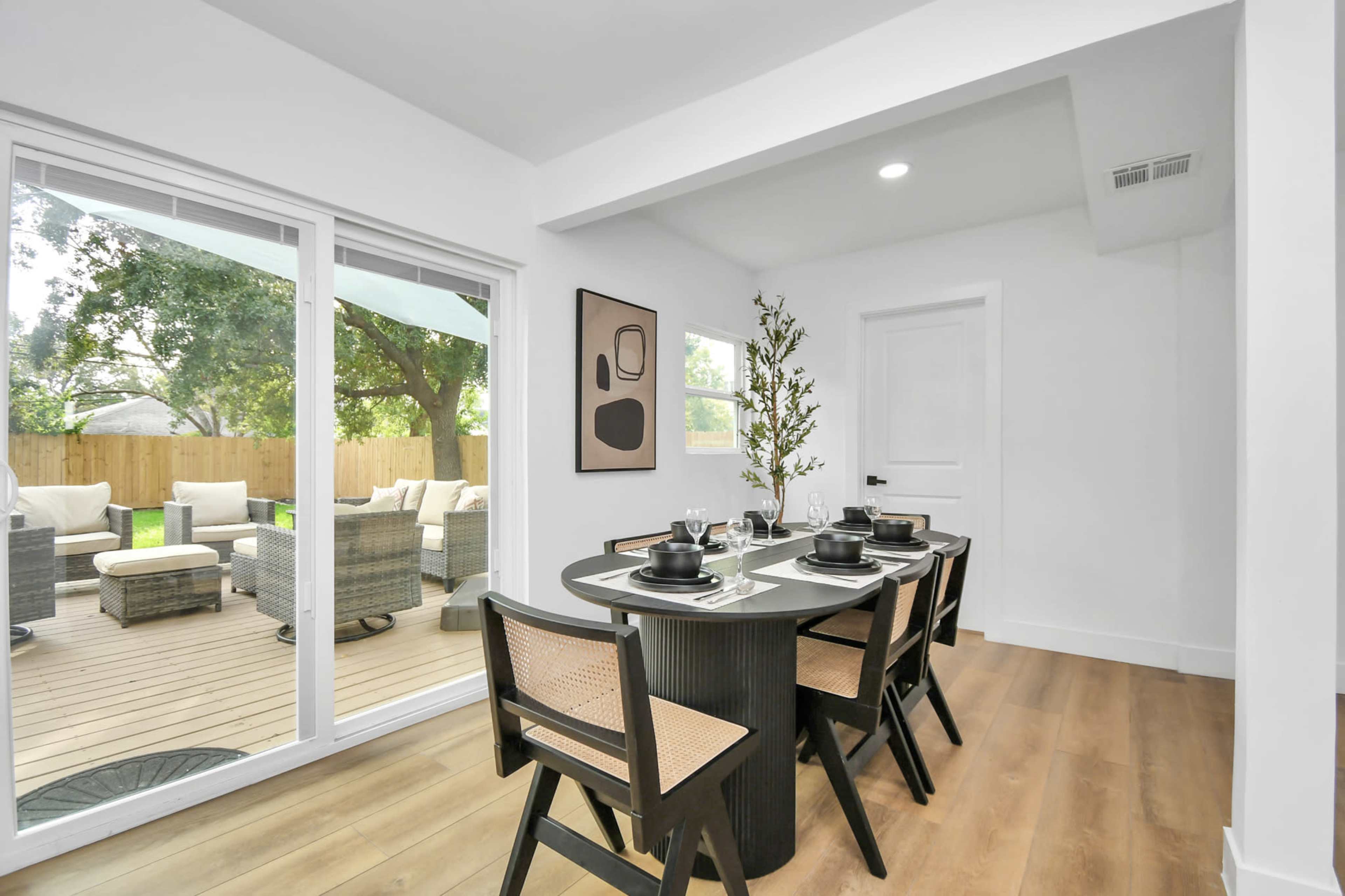 House with Downtown views and spacious backyard Image in Greater Third Ward, Houston, TX