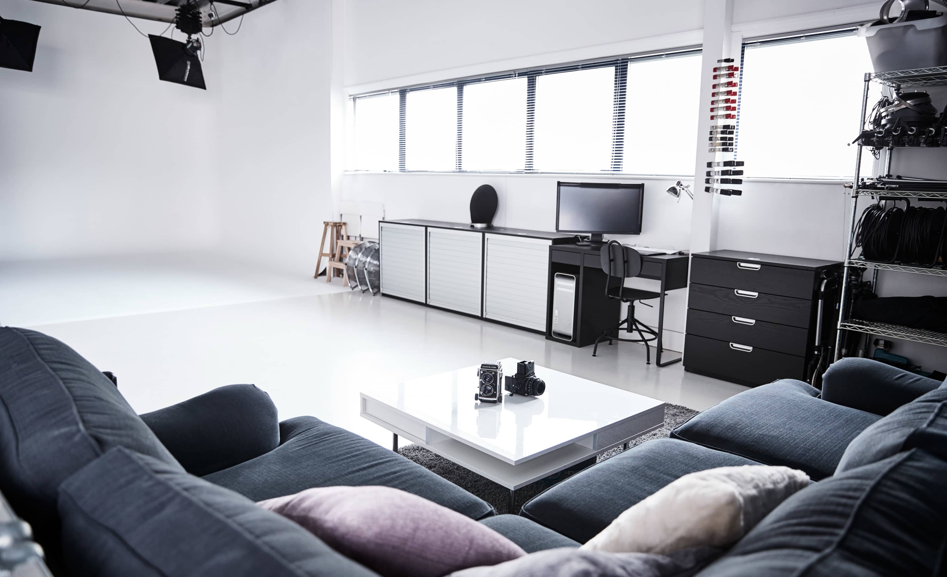 Modern Photo Studio with Equipment Rental Image in Wallingford, Wallingford, ENG