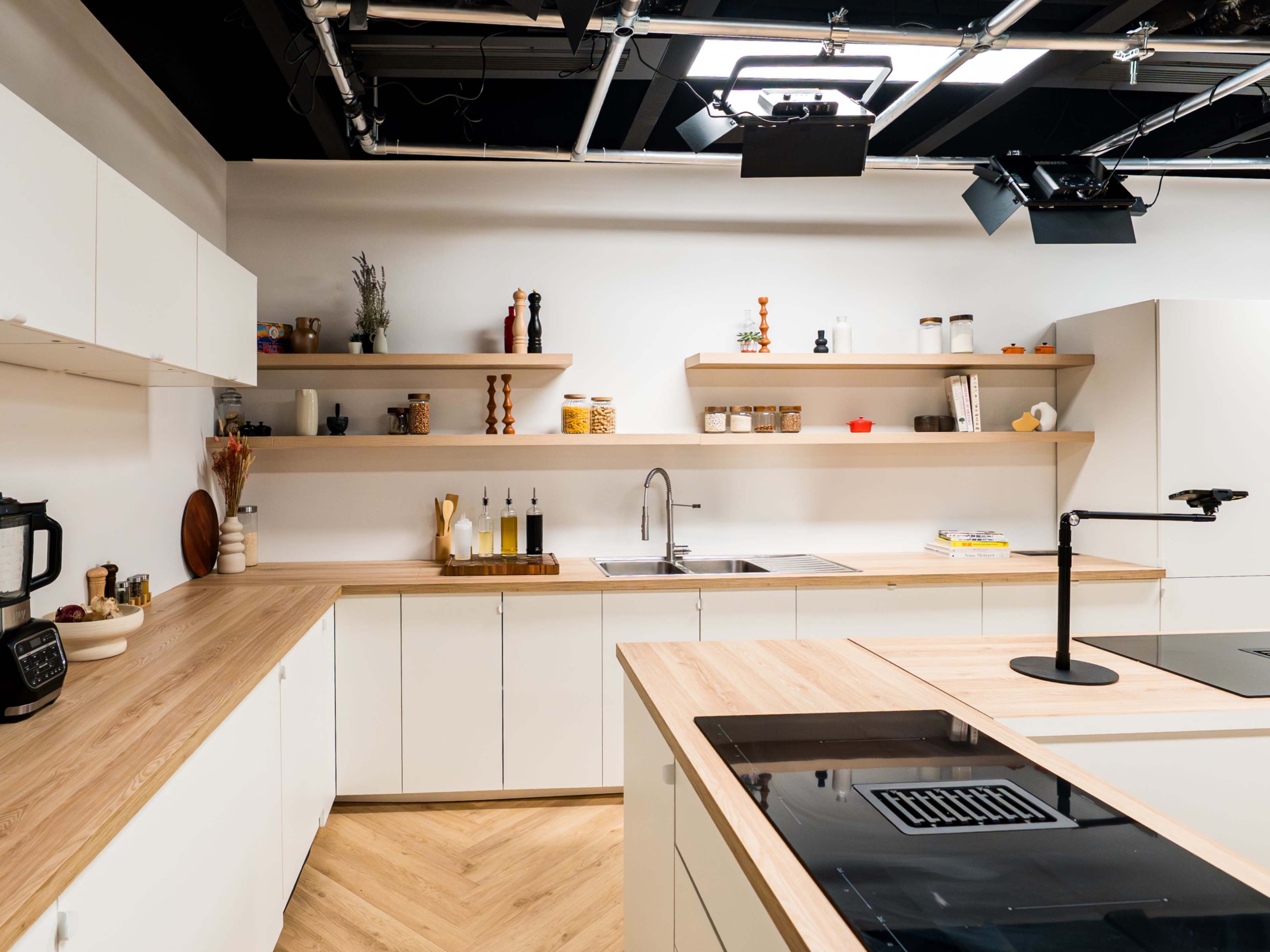 Studio cuisine familiale photo & vidéo Image in , Clichy