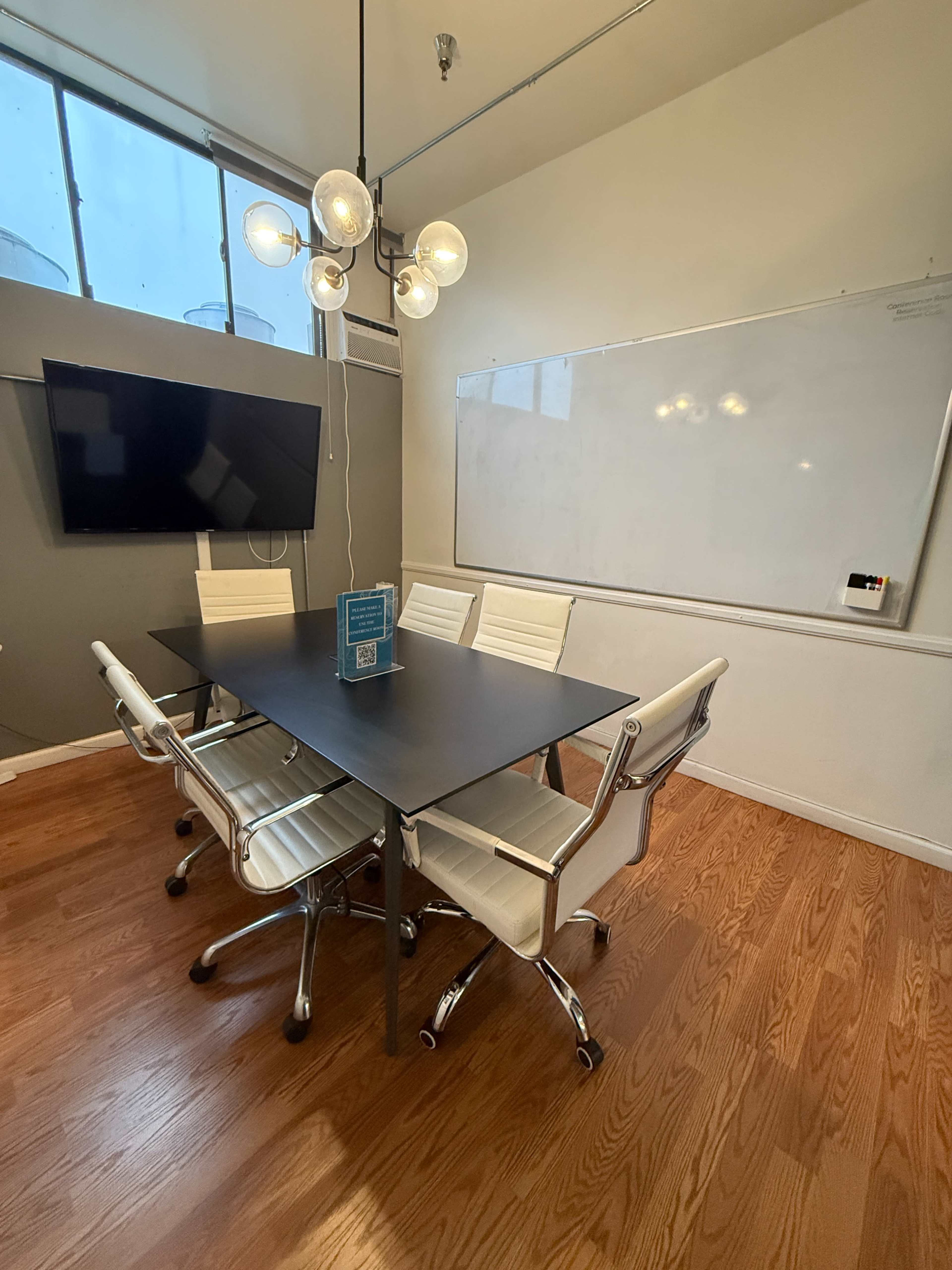 Hillcrest Conference Room for 6 Image in Hillcrest, San Diego, CA