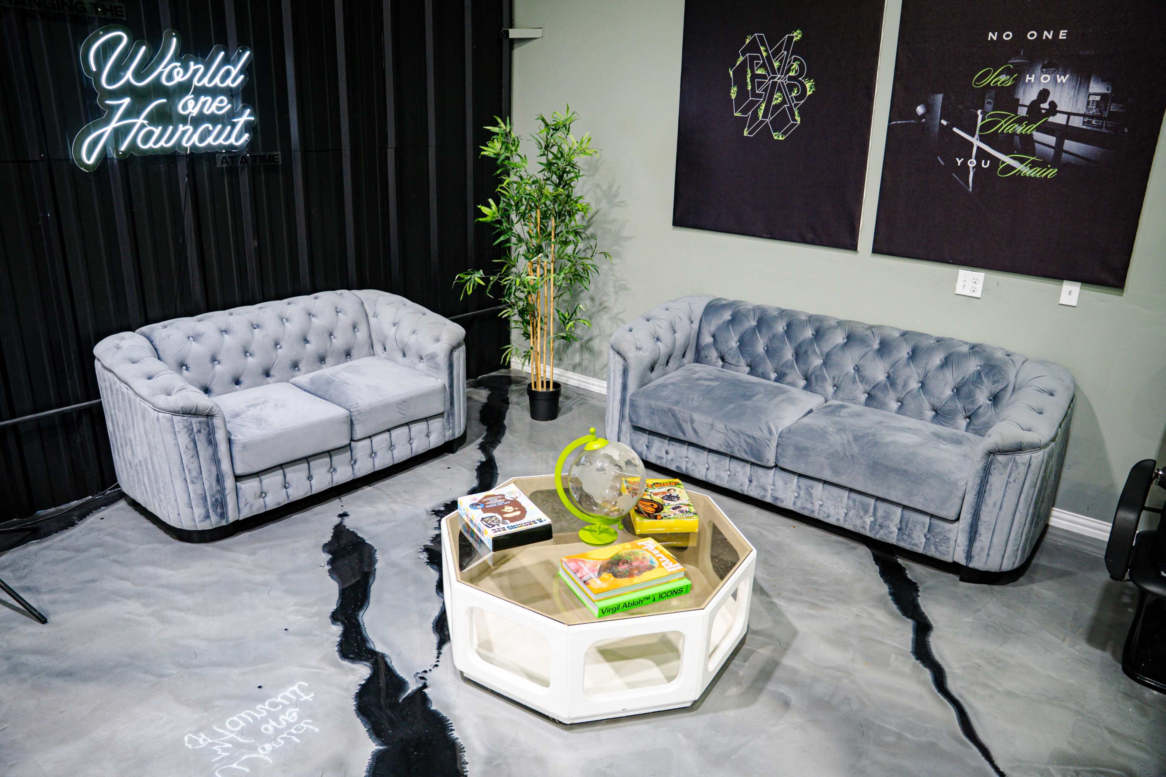 🏙️ Urban Green Creative Warehouse Near Downtown Houston – Aesthetic Barbershop & Event Space Image in Houston, houston, TX