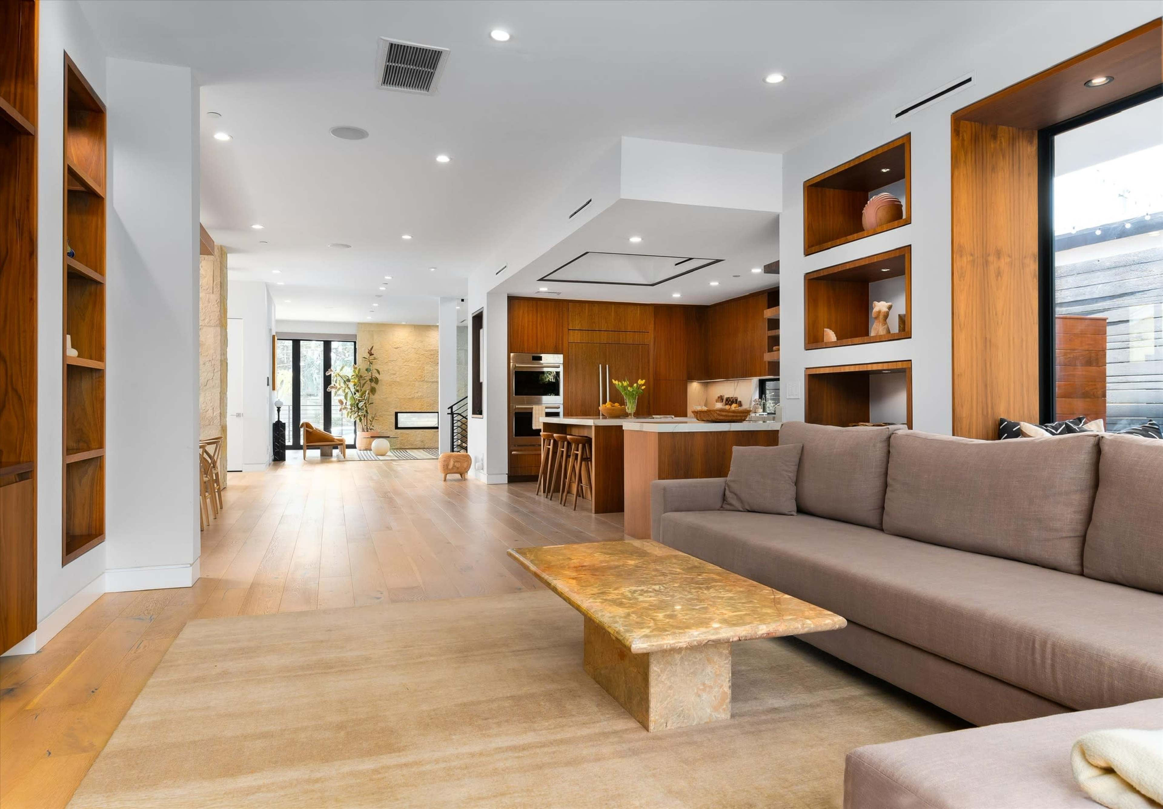 Large Modern Home next to Venice Image in Mar Vista, Los Angeles, CA