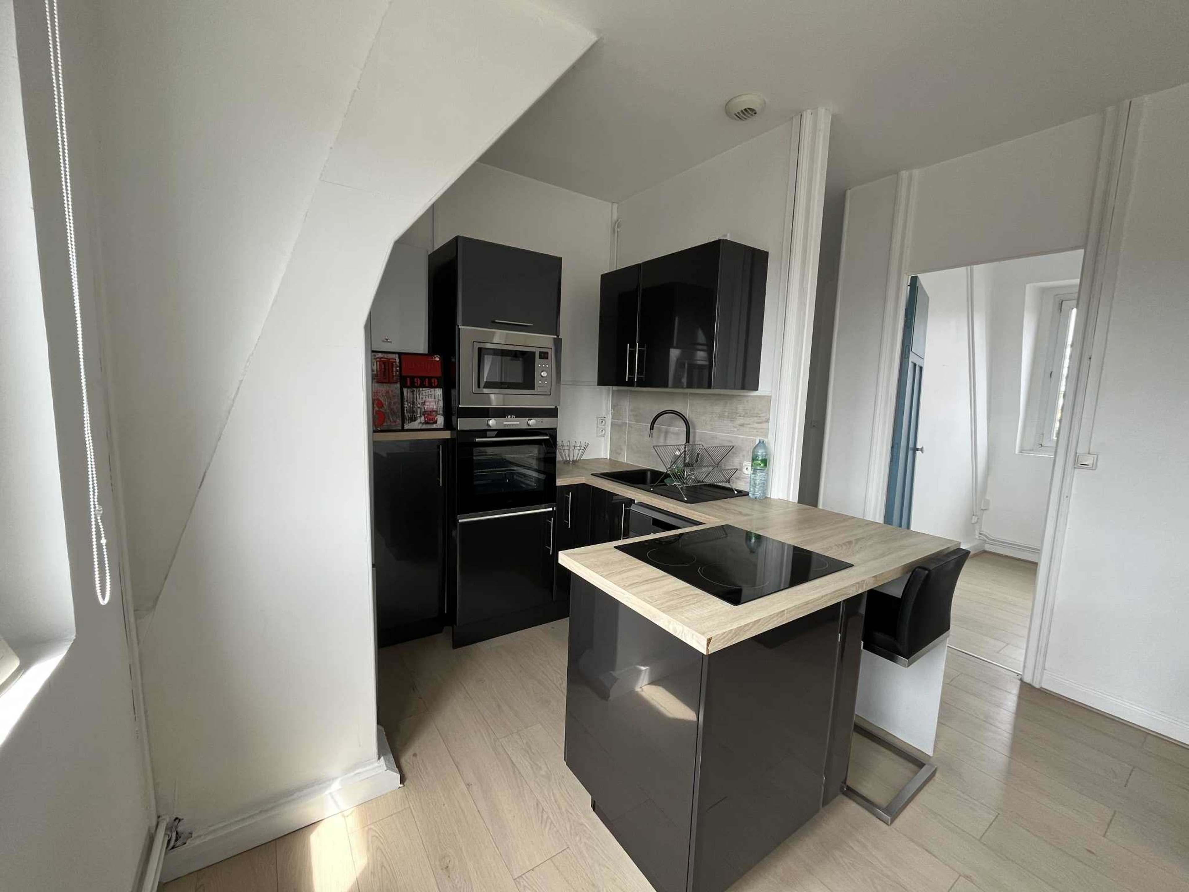 Appartement lumineux avec vue sur les toits Image in , Mouvaux