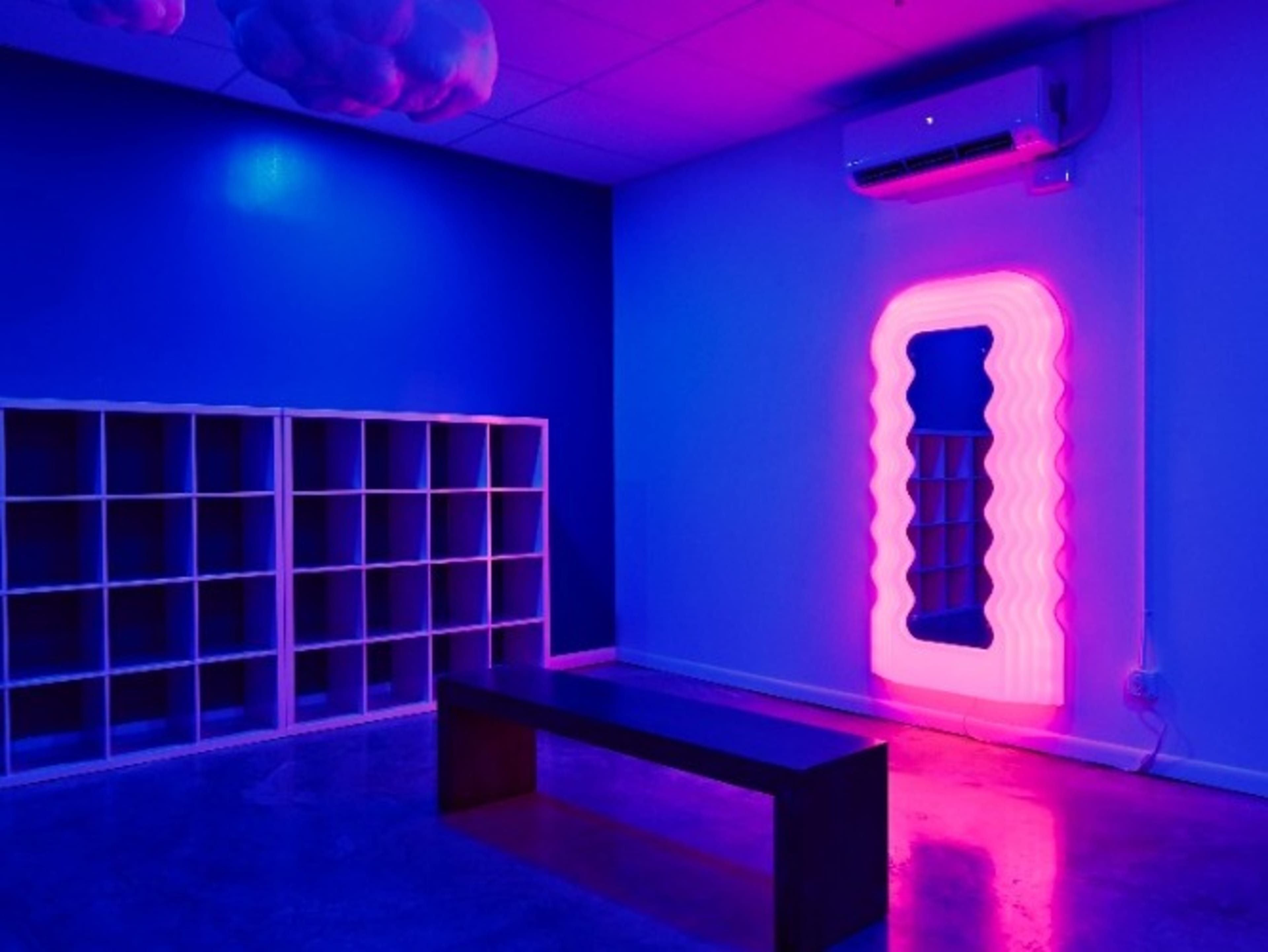 Private dressing room & bathrooms