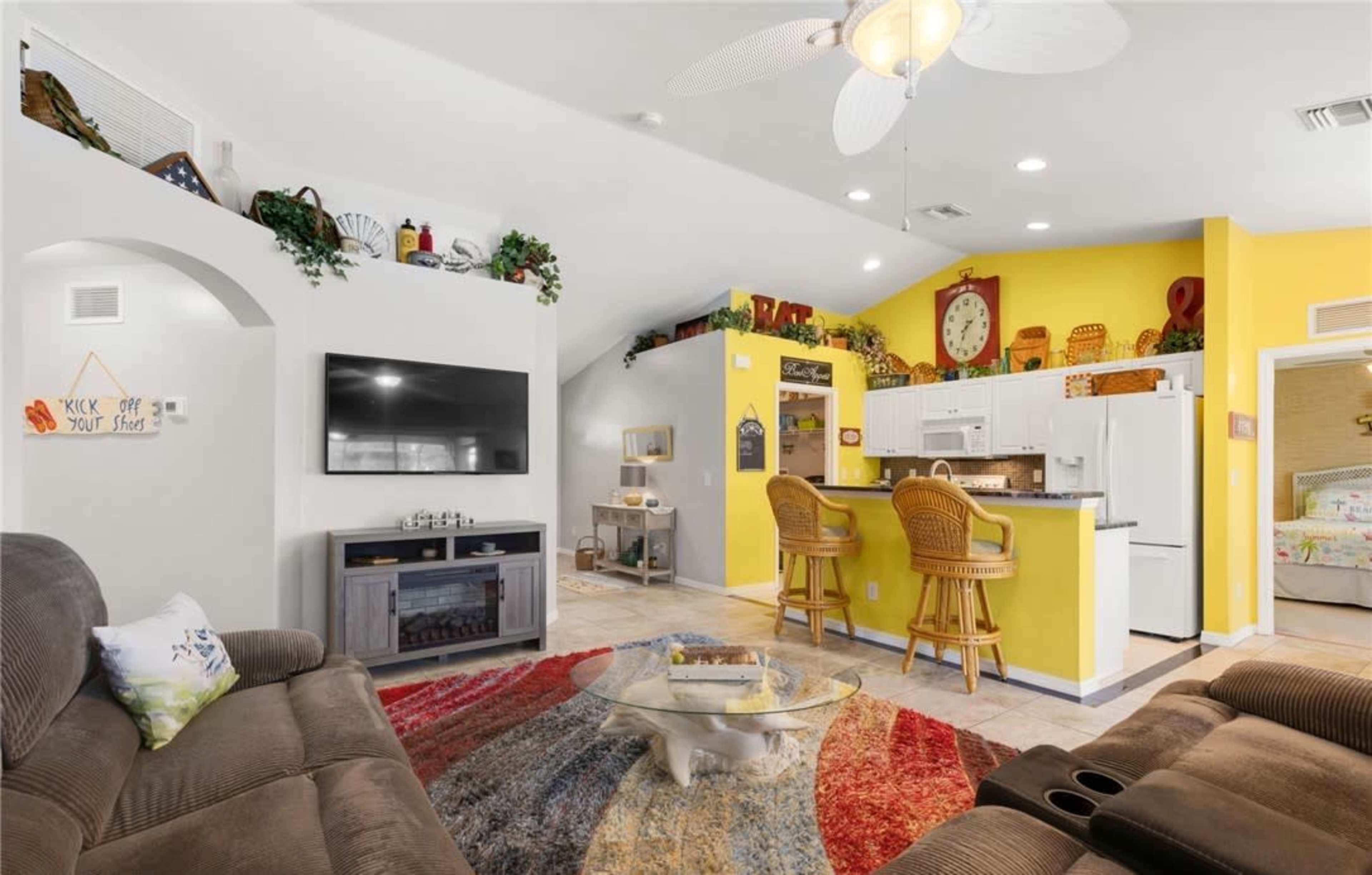 Private Oasis with Saltwater Pool – Ultimate Event & Photoshoot Venue! Image in Harris, Lehigh Acres, FL