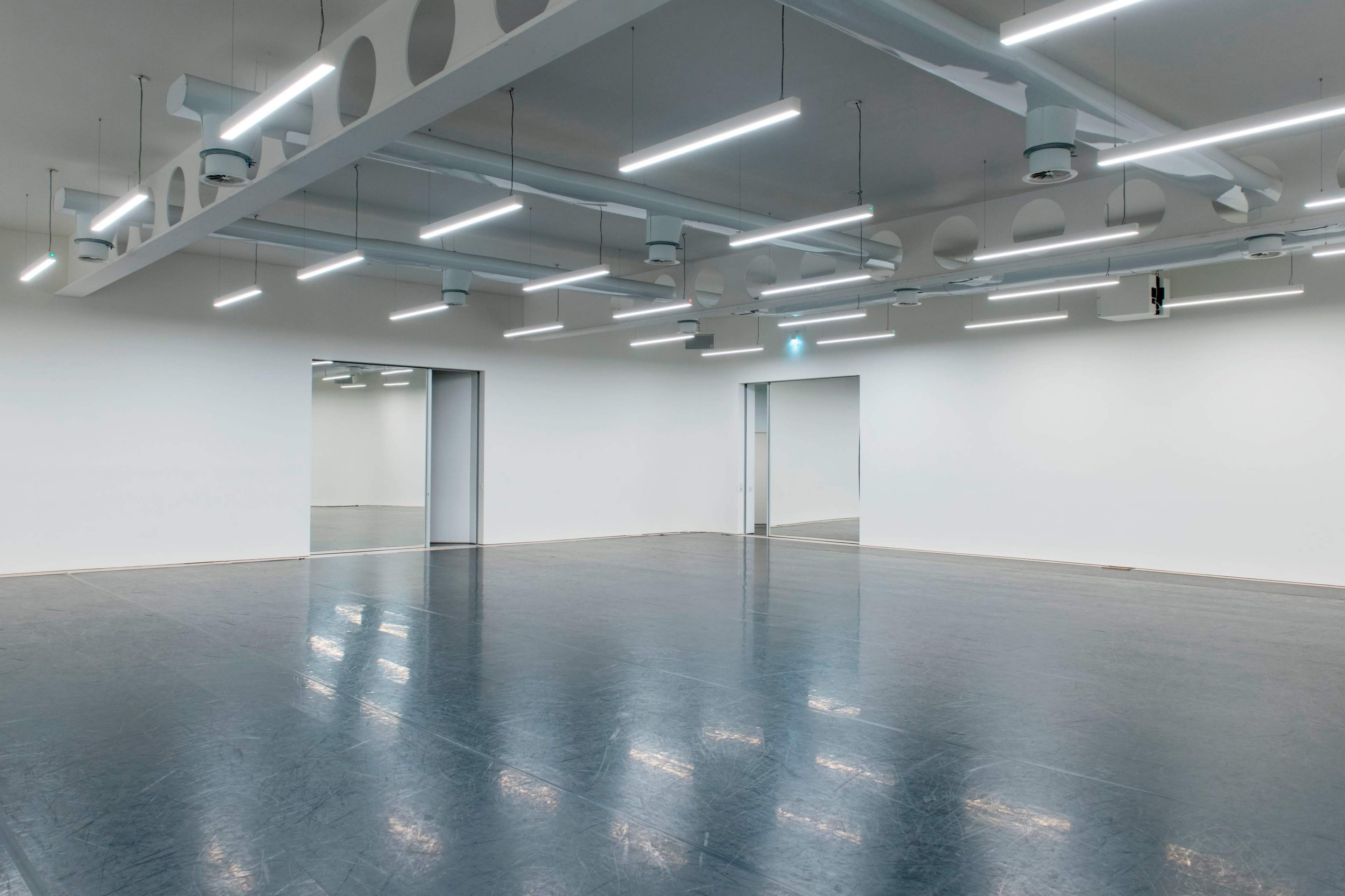 Modern versatile dance and film studio Image in Stratford, London, ENG