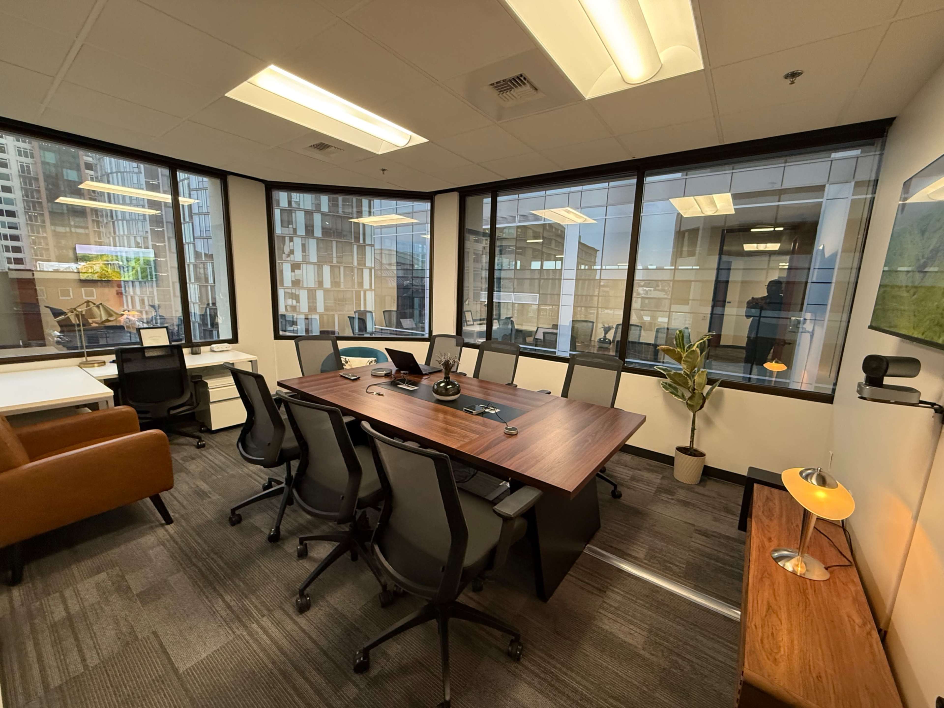 Downtown comer conference room with lots of light Image in West Bellevue, Bellevue, WA