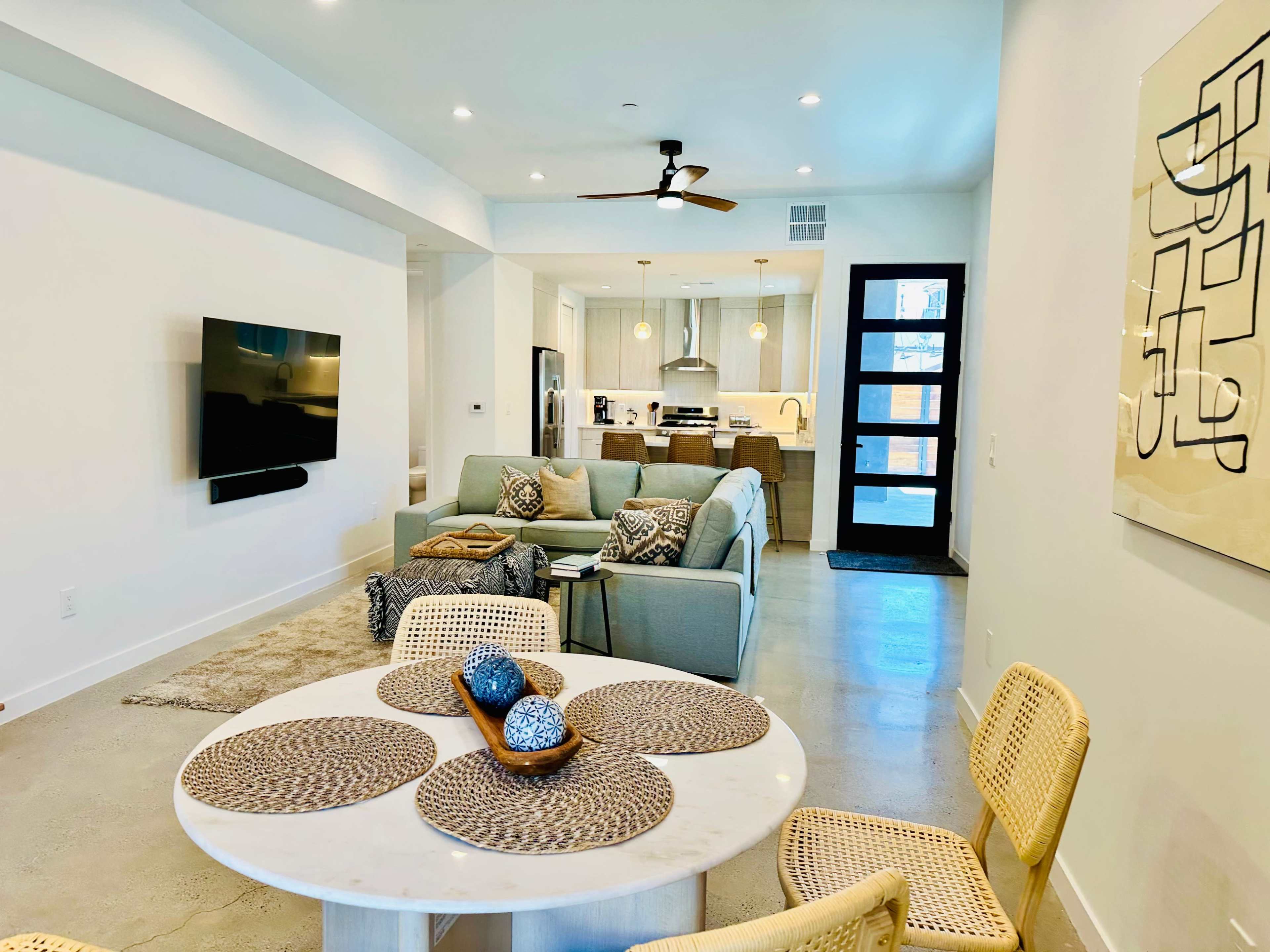 Modern Urban Hideaway Image in Inglewood, Inglewood, CA