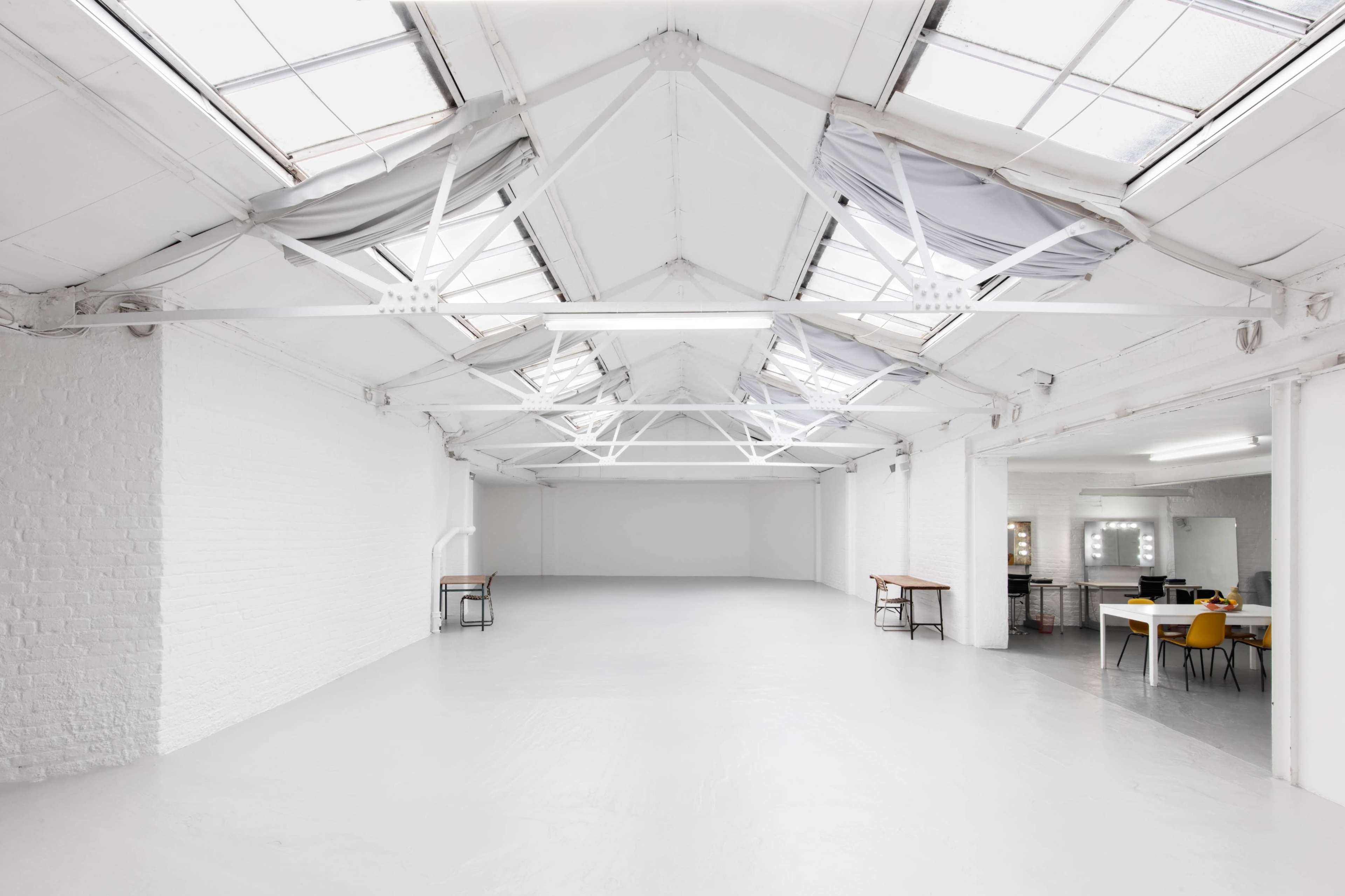 Warehouse Photo & Film Studio Image in Dalston, London, ENG