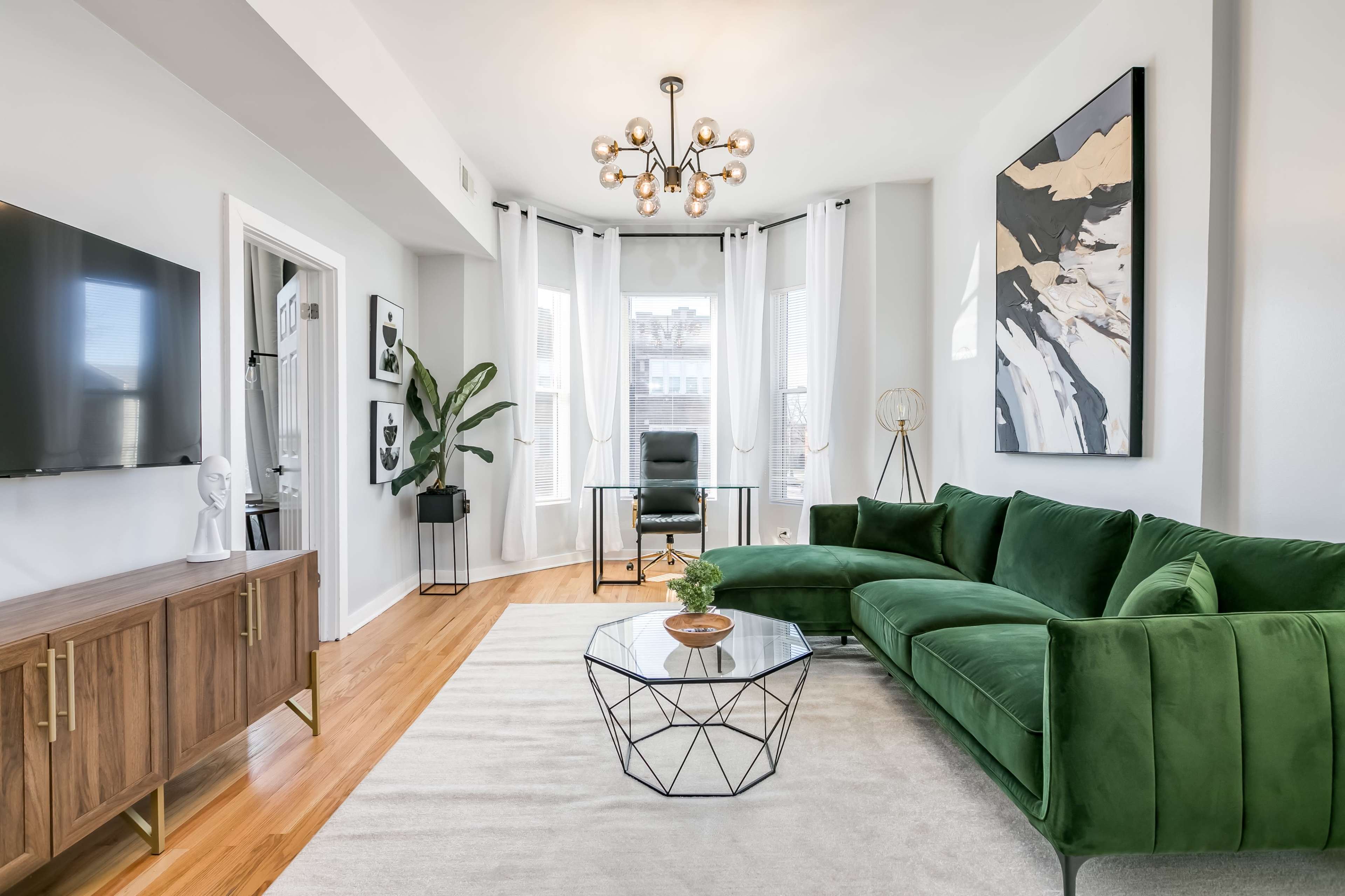 Luxury Chic Condo near Hot Attractions Image in South Shore, Chicago, IL