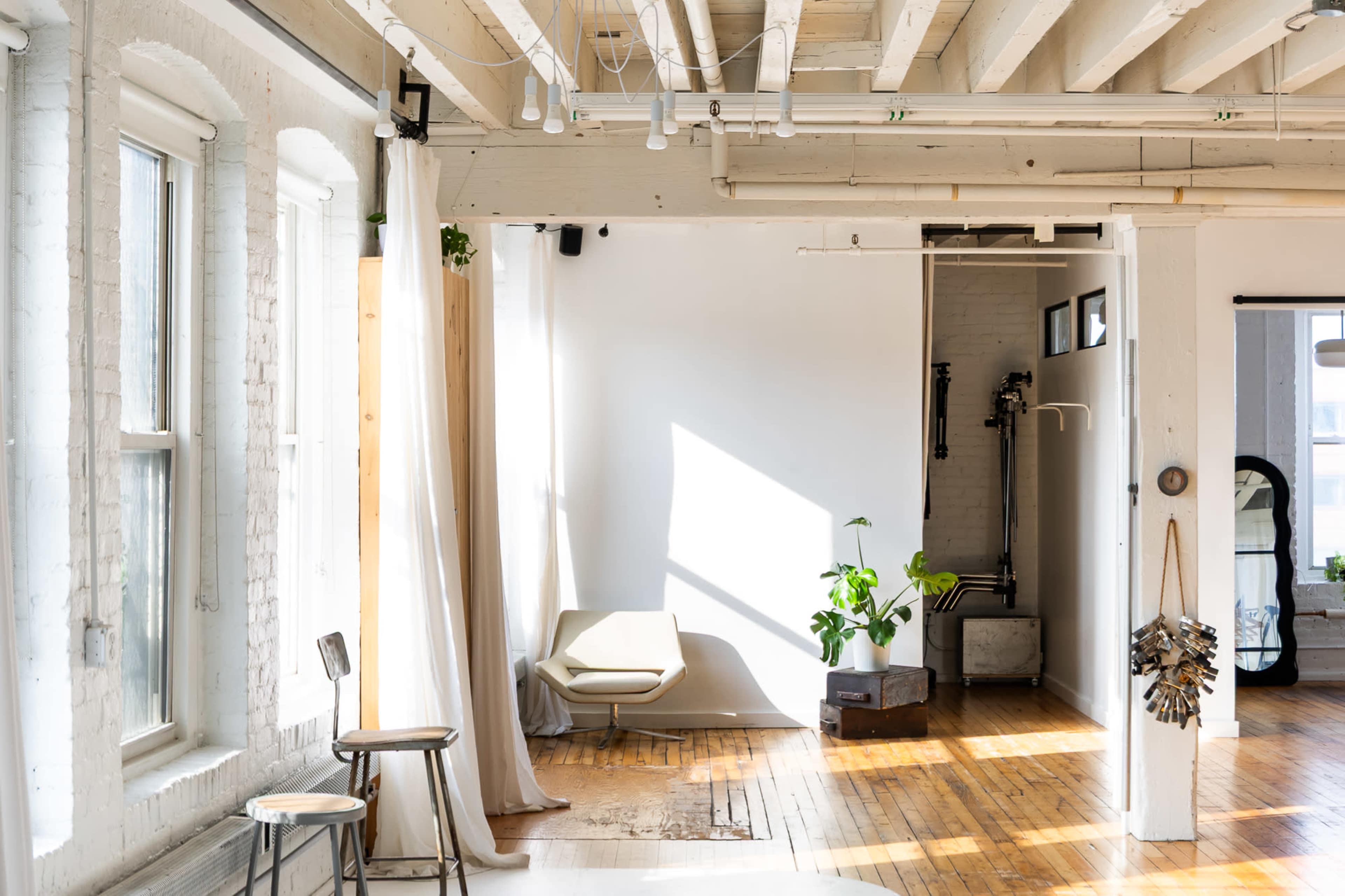 Huge, flexible, and beautiful loft-like Allston studio Image in Allston, Allston, MA