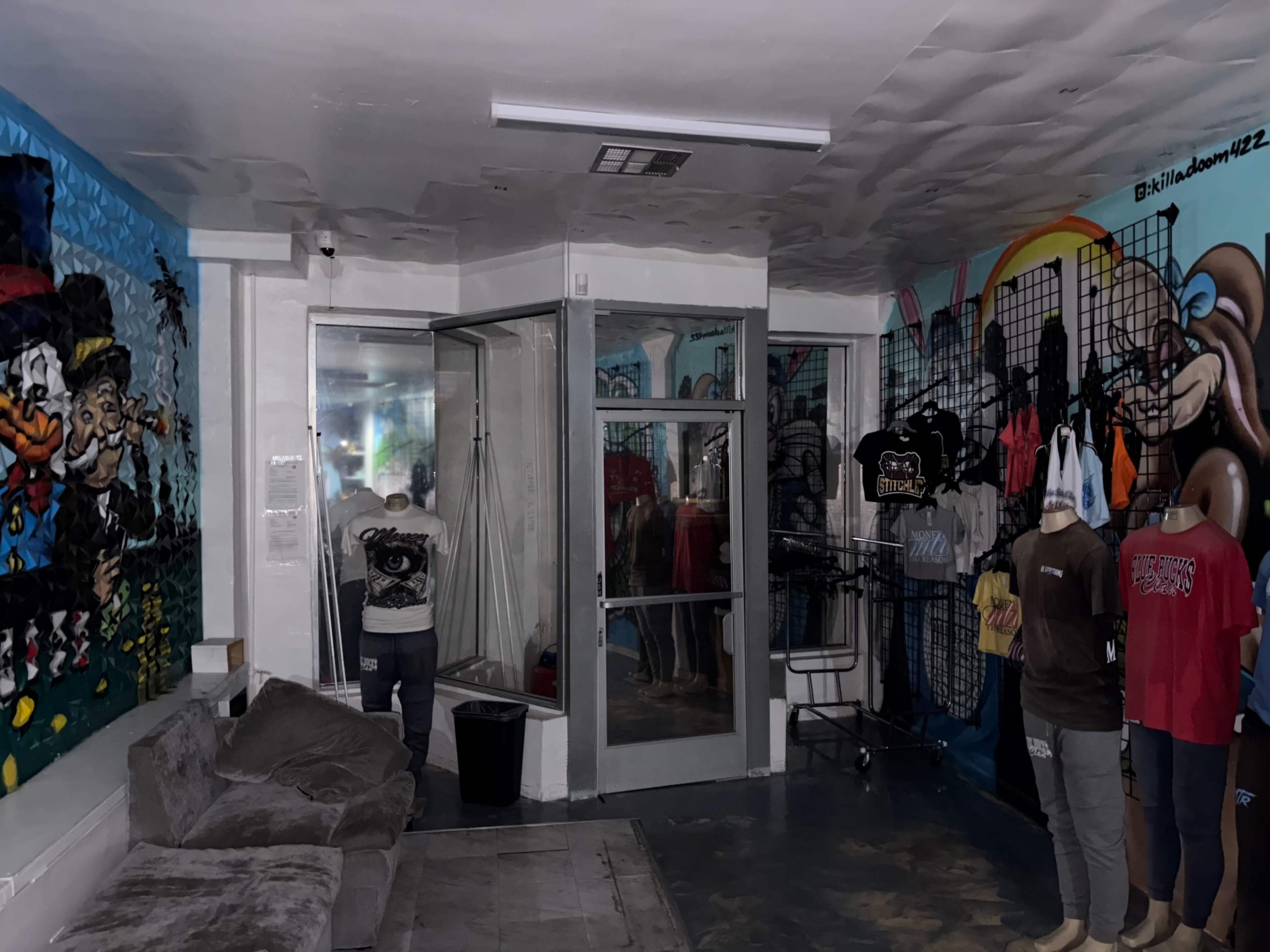 Nice pop up shop venue for small business or small intimate gathering Image in Central LA, Los Angeles, CA