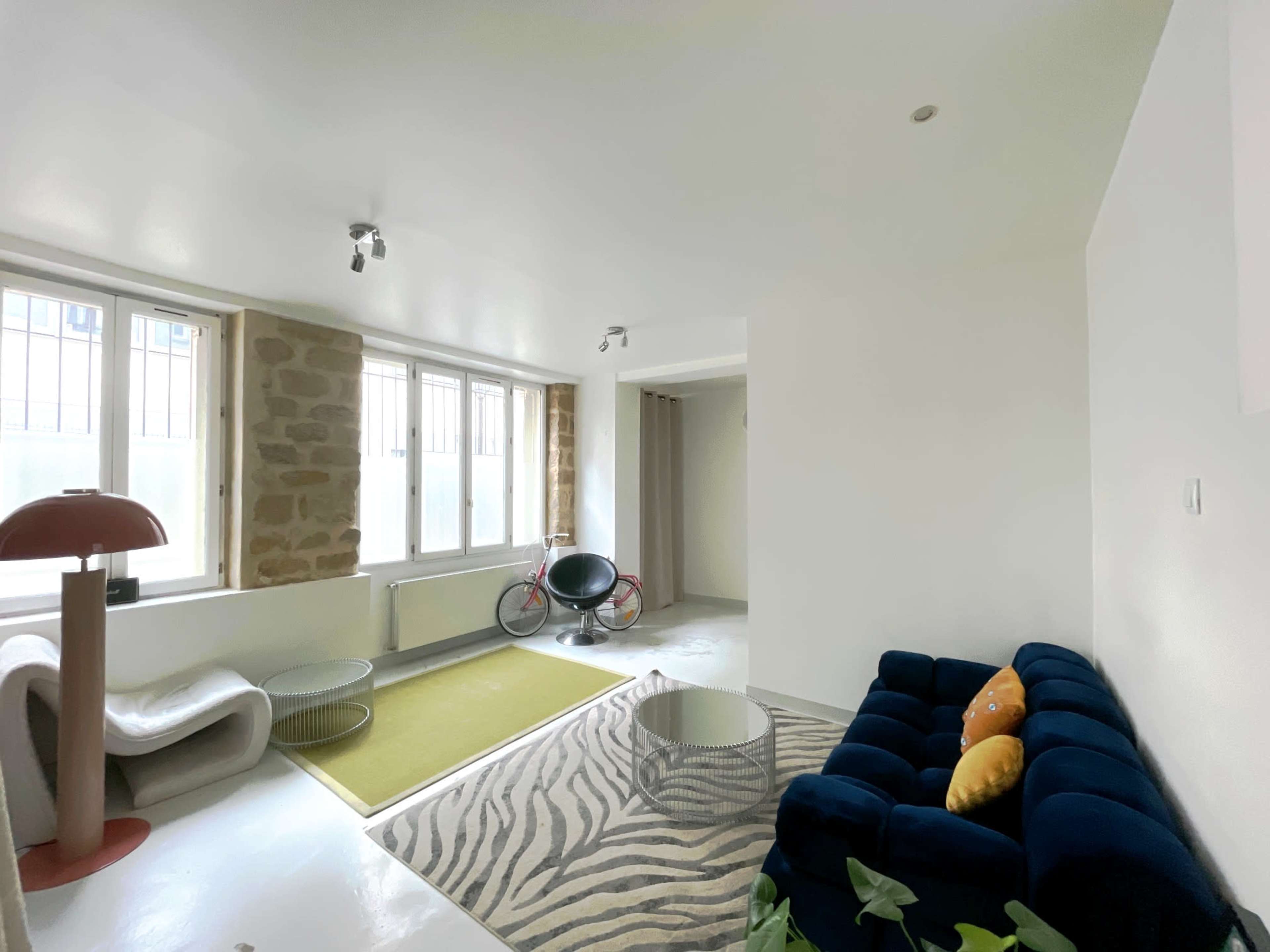 NEPTUNE STUDIO Image dans Ménilmontant, Paris, 