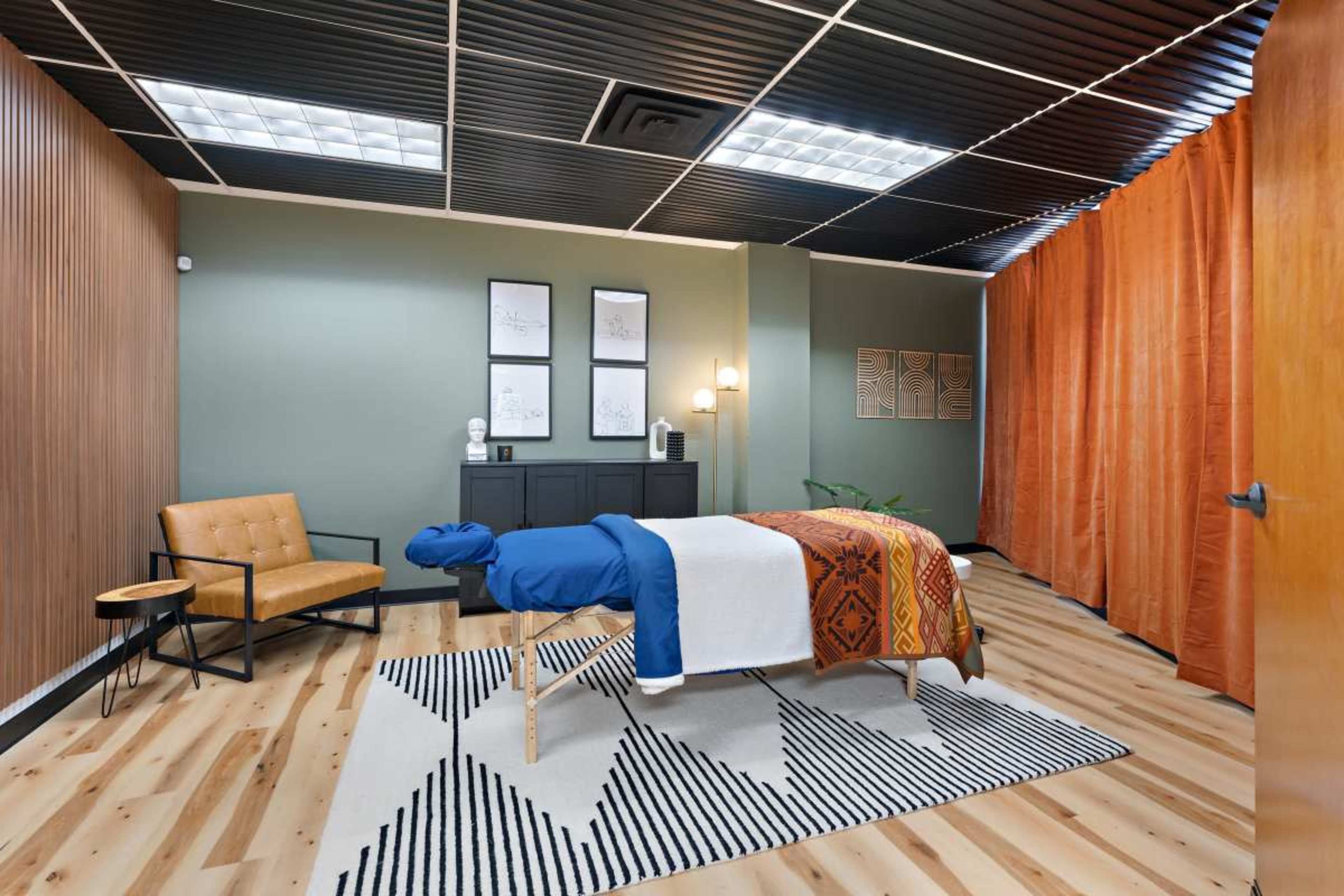 Private Event Space with Golf Simulator Image in Richardson, Richardson, TX