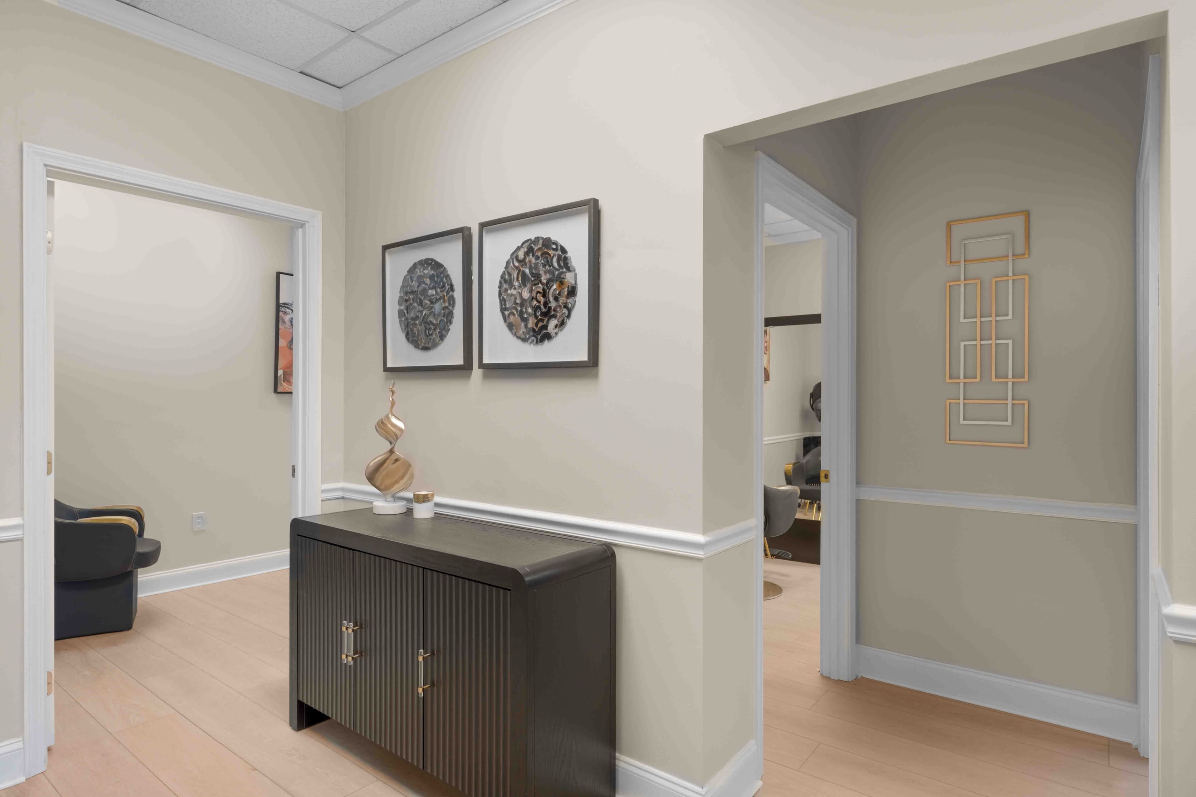 Southside Boutique Salon Suite Image in Jonesboro, Jonesboro, GA