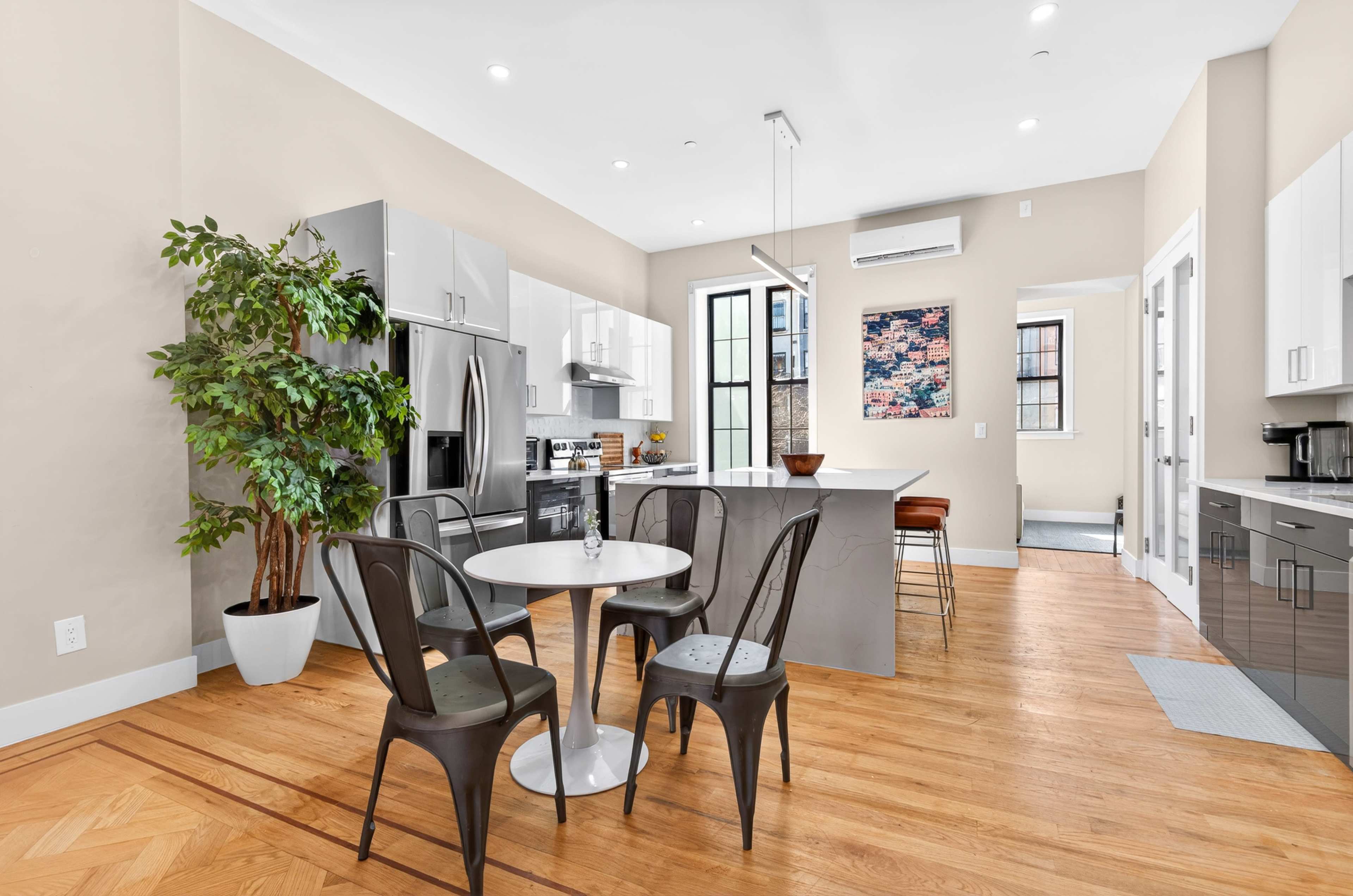 Brownstone - Urban design - Natural light Image in Bedford-Stuyvesant, Bklyn, NY