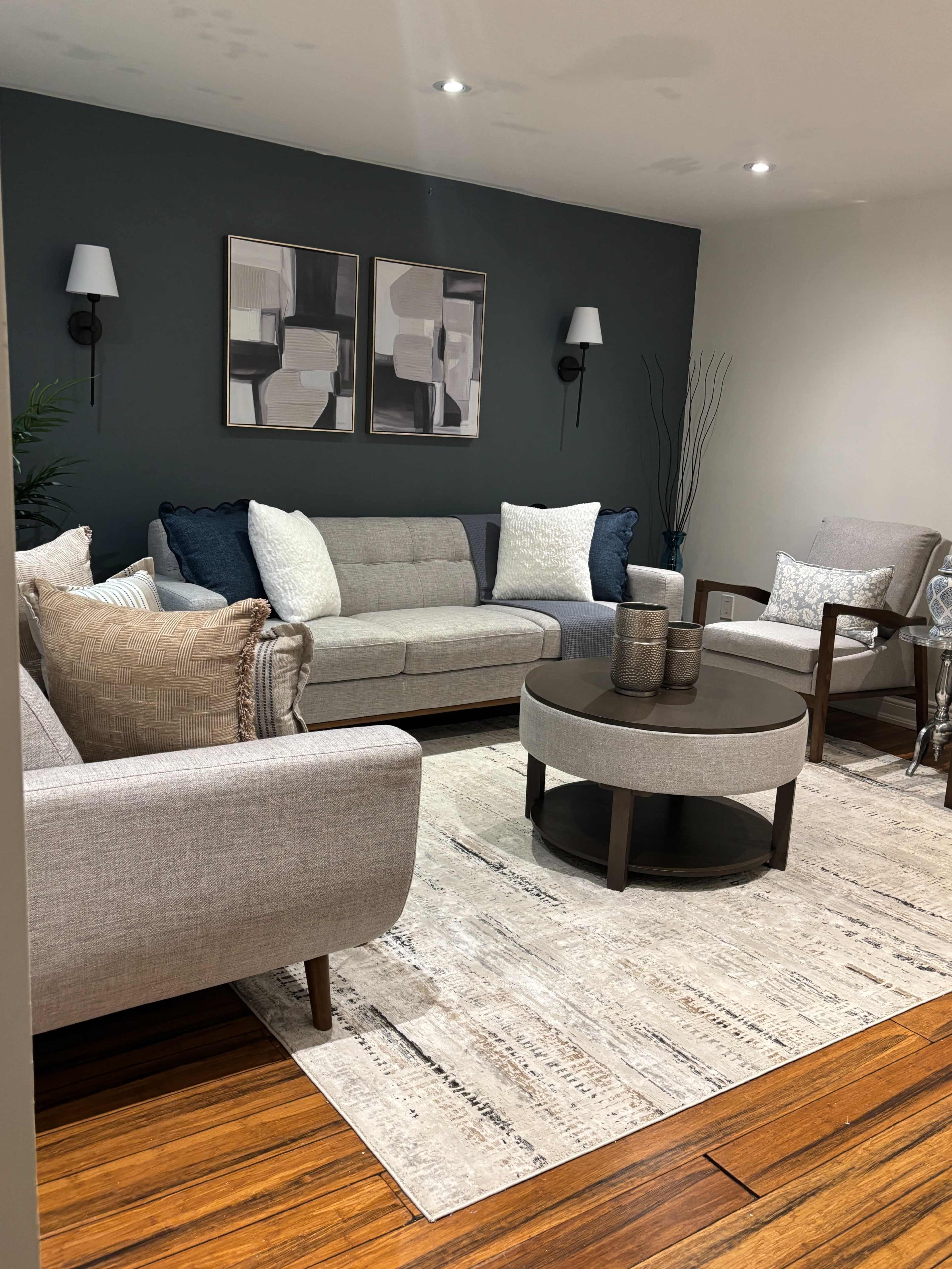 Elegant & Spacious Guest Suite in Prime Milton Location! Image in Willmott, Milton, ON