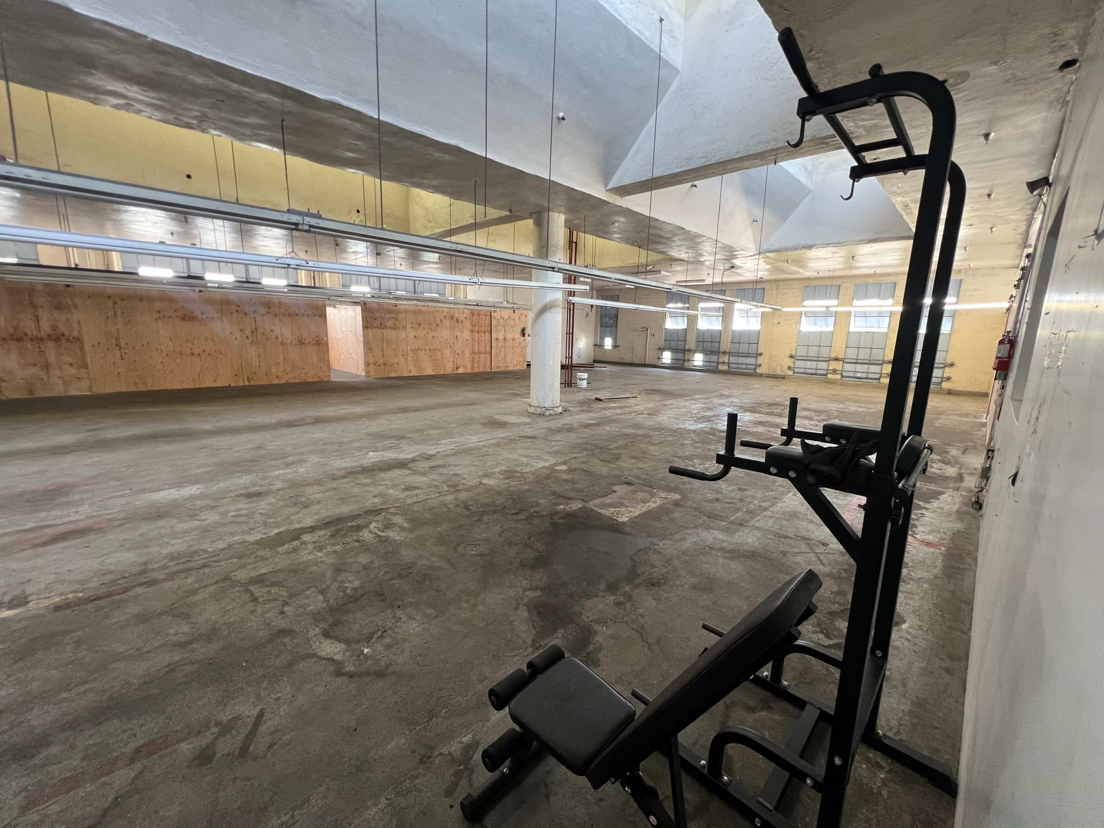 Spacious 25,000 sqft Warehouse + Private Room | Secure Gated + 25+ Parking Image in South Los Angeles, Los Angeles, CA