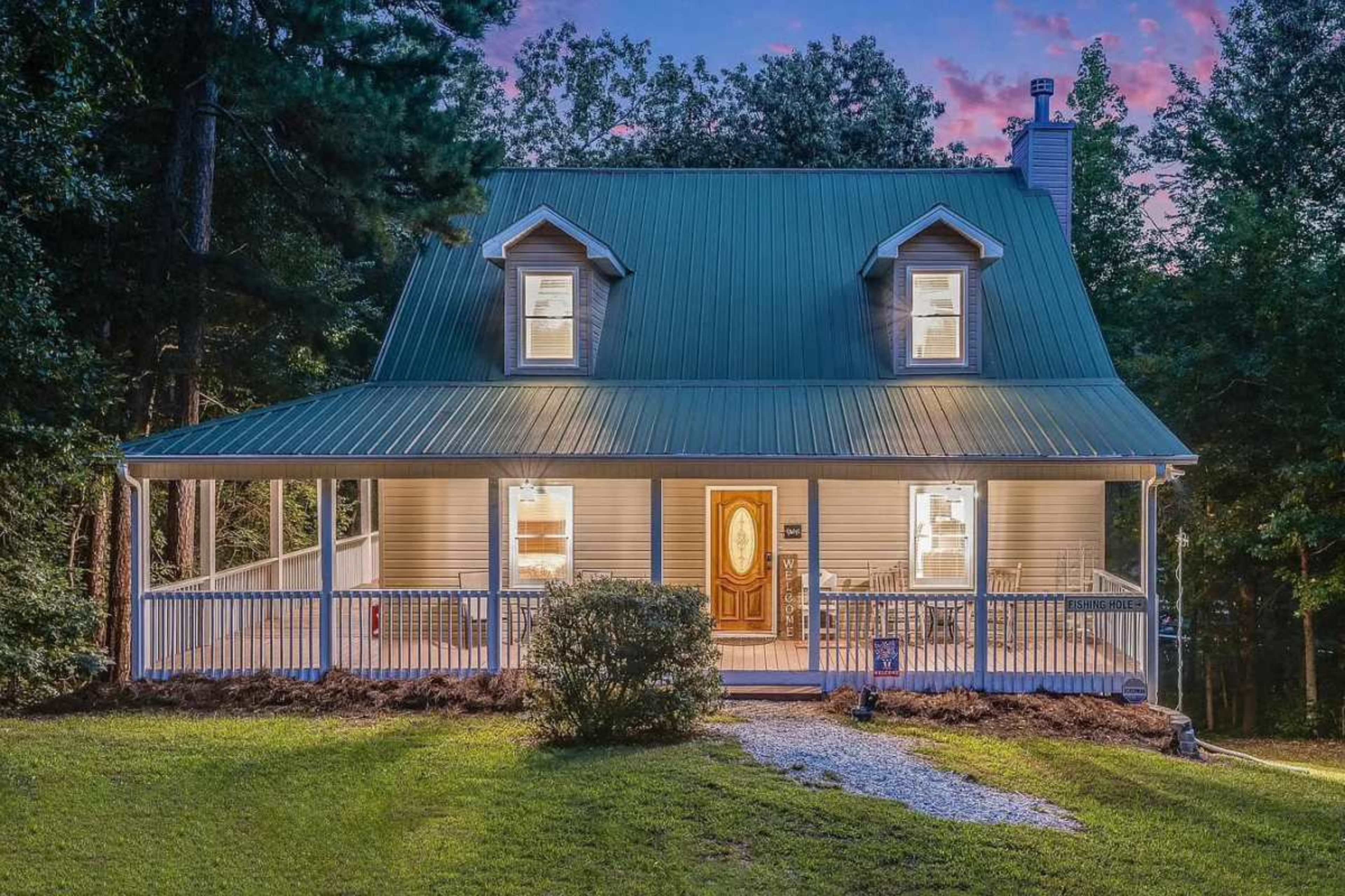 Lake House with Private Dock Image in Reed Creek, Hartwell, GA