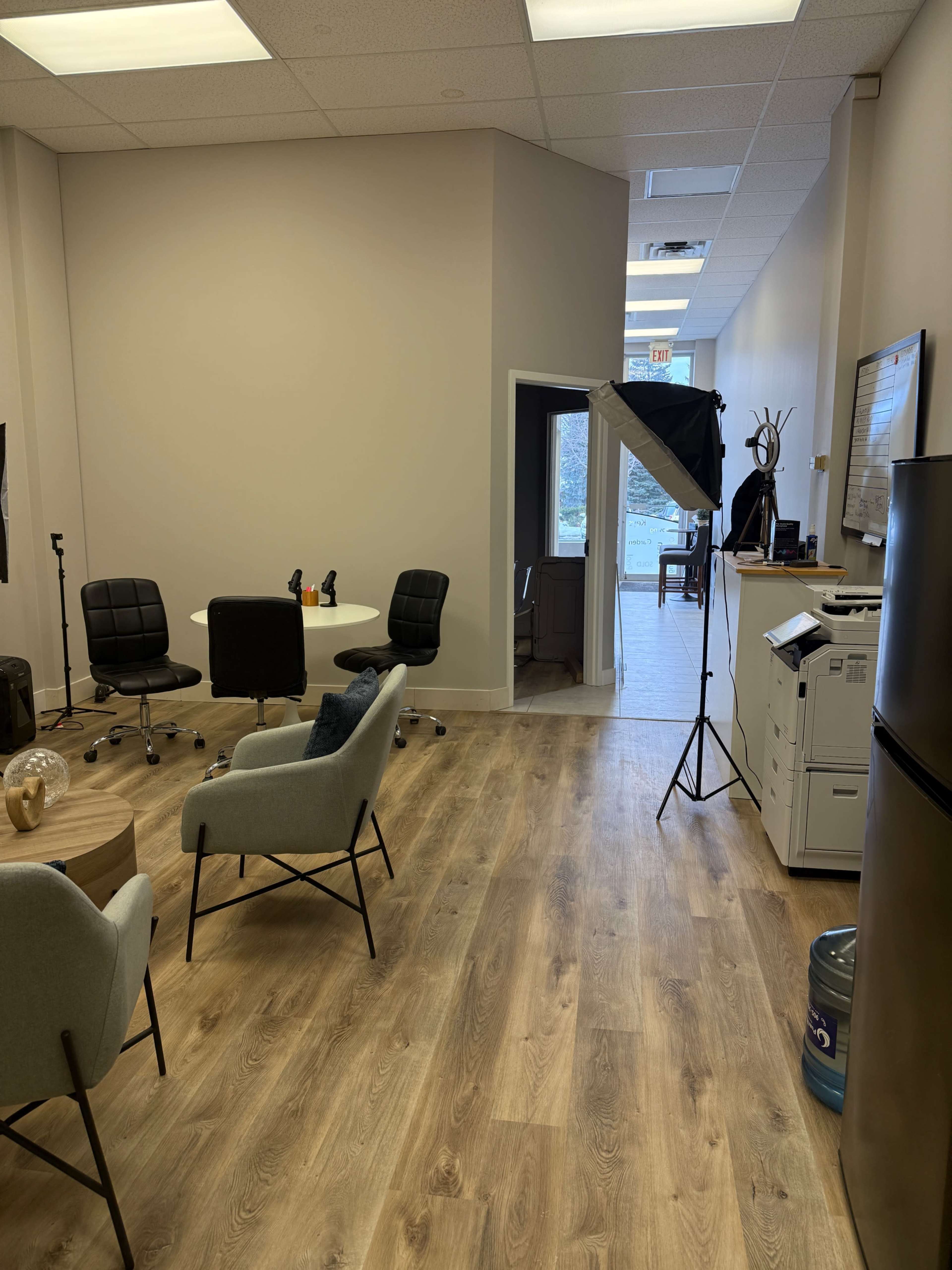 Office Lounge with round table and lights for social media recording Image in Georgetown, Halton Hills, ON