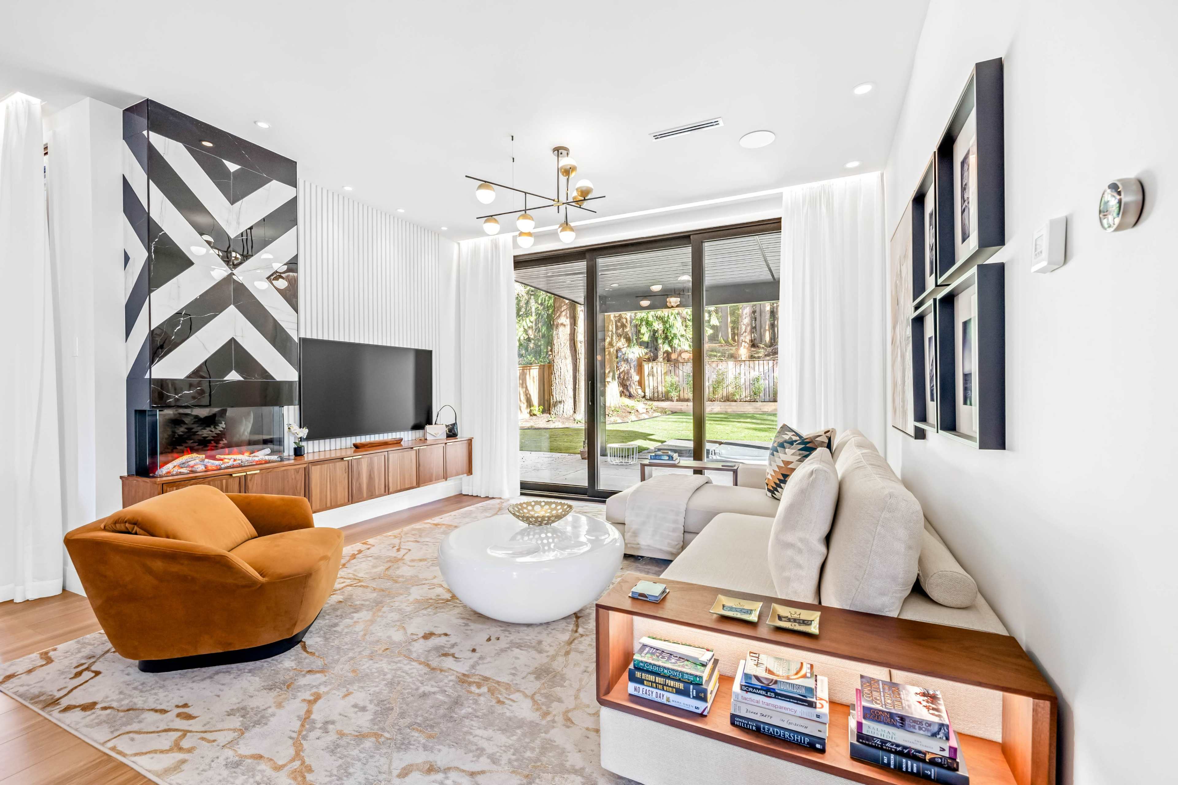 Stunning Designer Home with Soaring Ceilings Image in North Vancouver, North Vancouver, BC