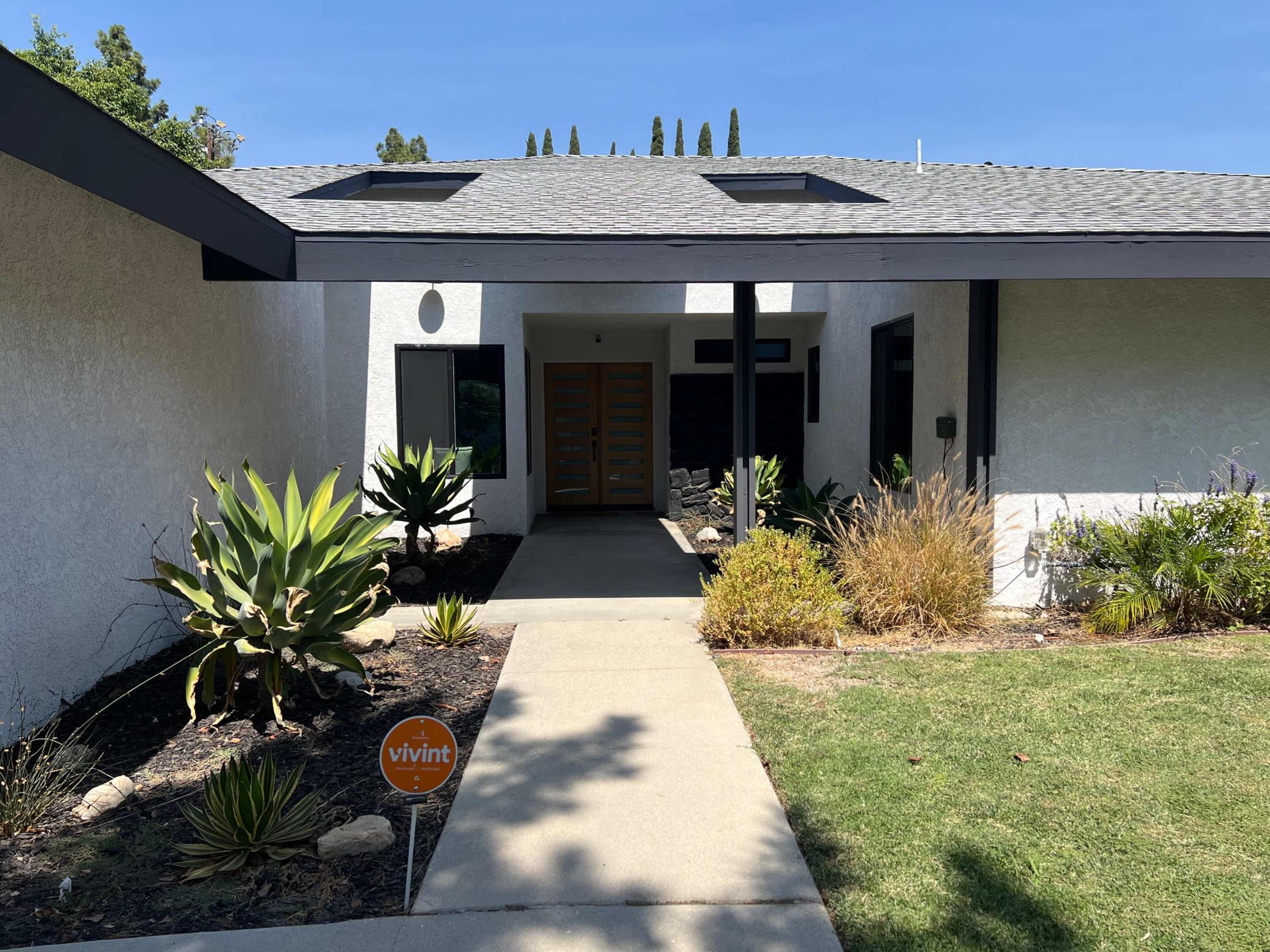 Modern Mid-Century Retreat with Pool Image in Northridge, Northridge, CA