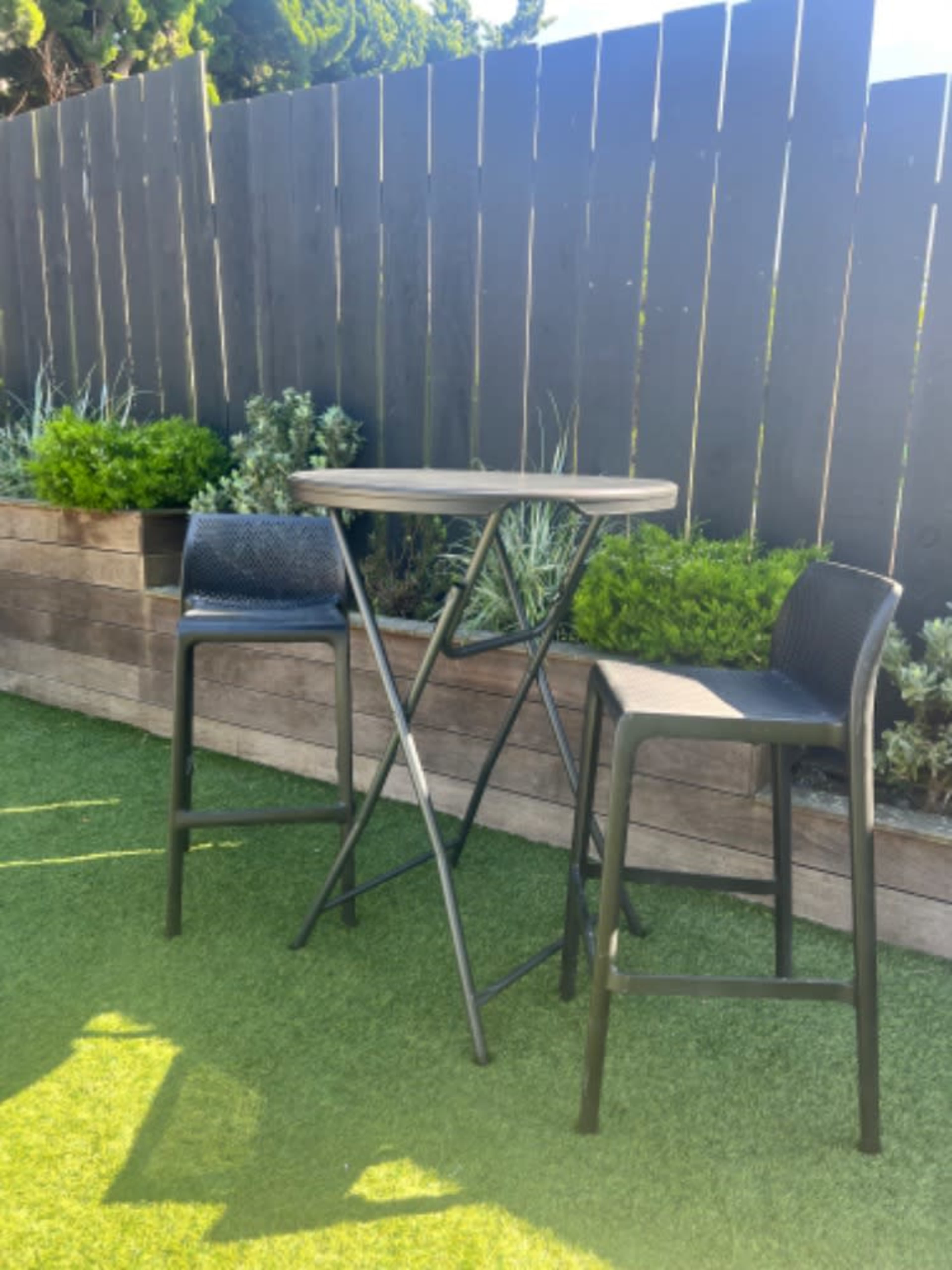 36 inch round bar height table