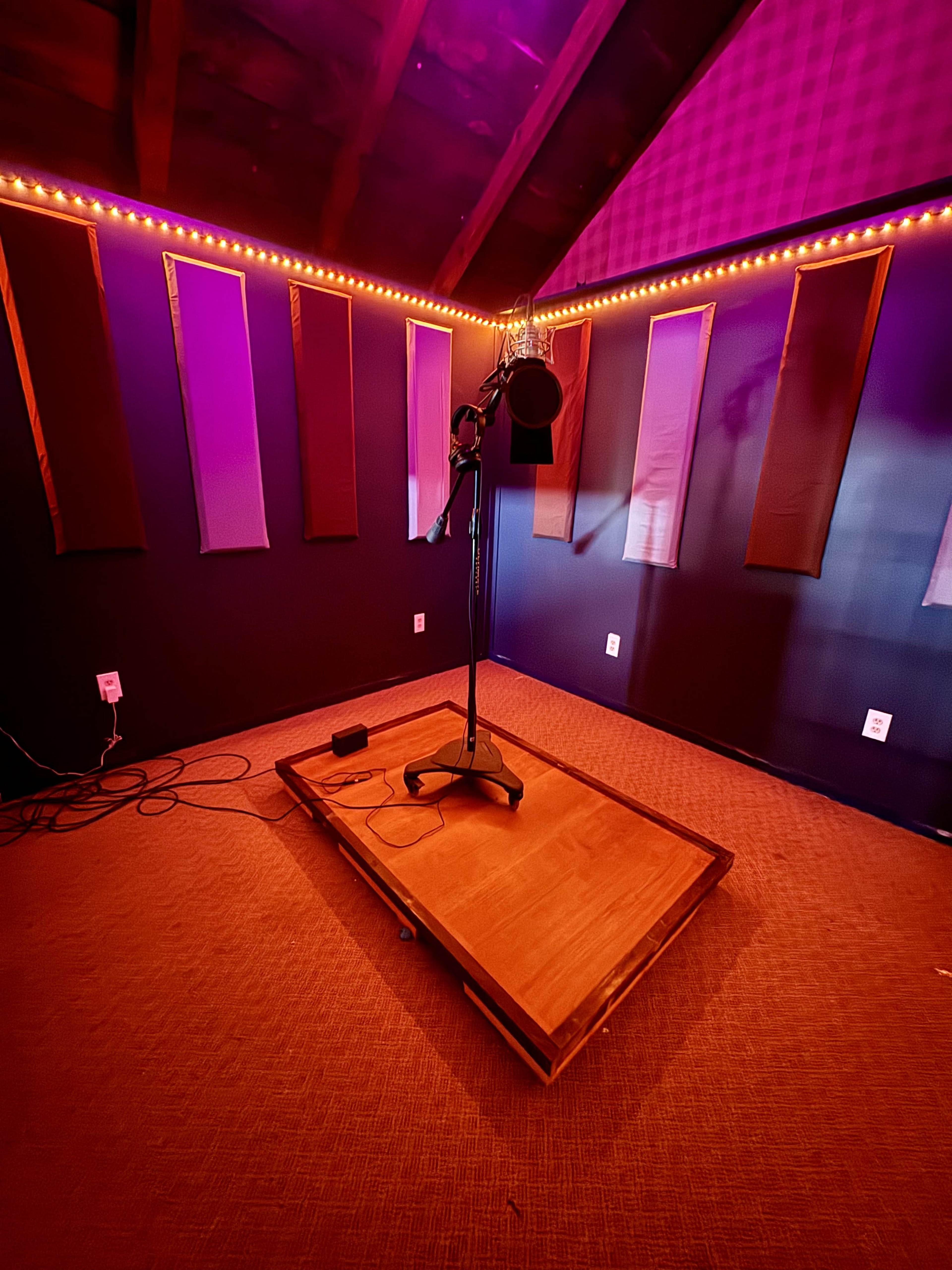 Spacious Studio A in Oxford Image in Oxford, Oxford, MA