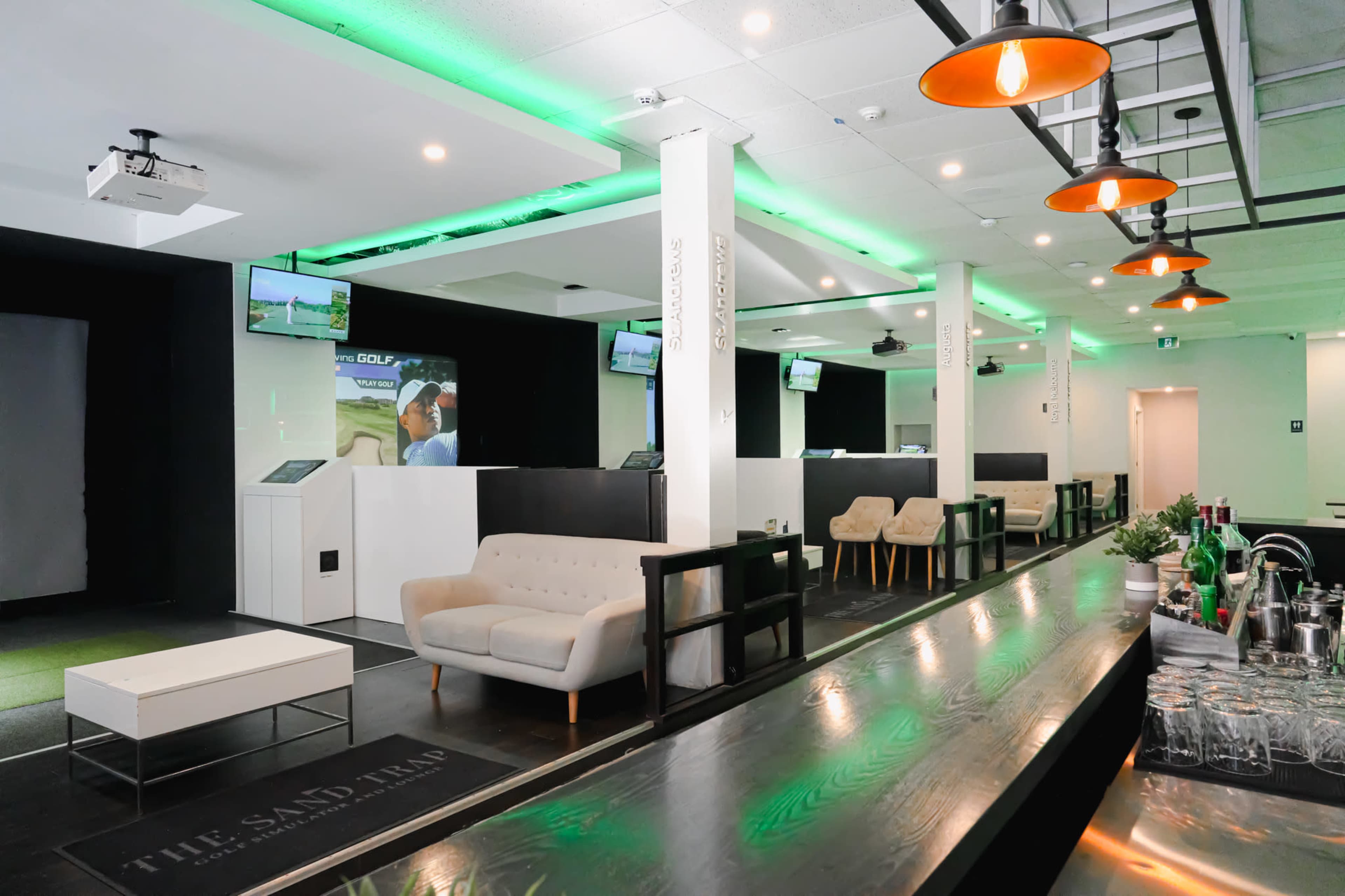 Downtown Indoor Golf Simulator and Lounge Image in Parkdale, Toronto, ON