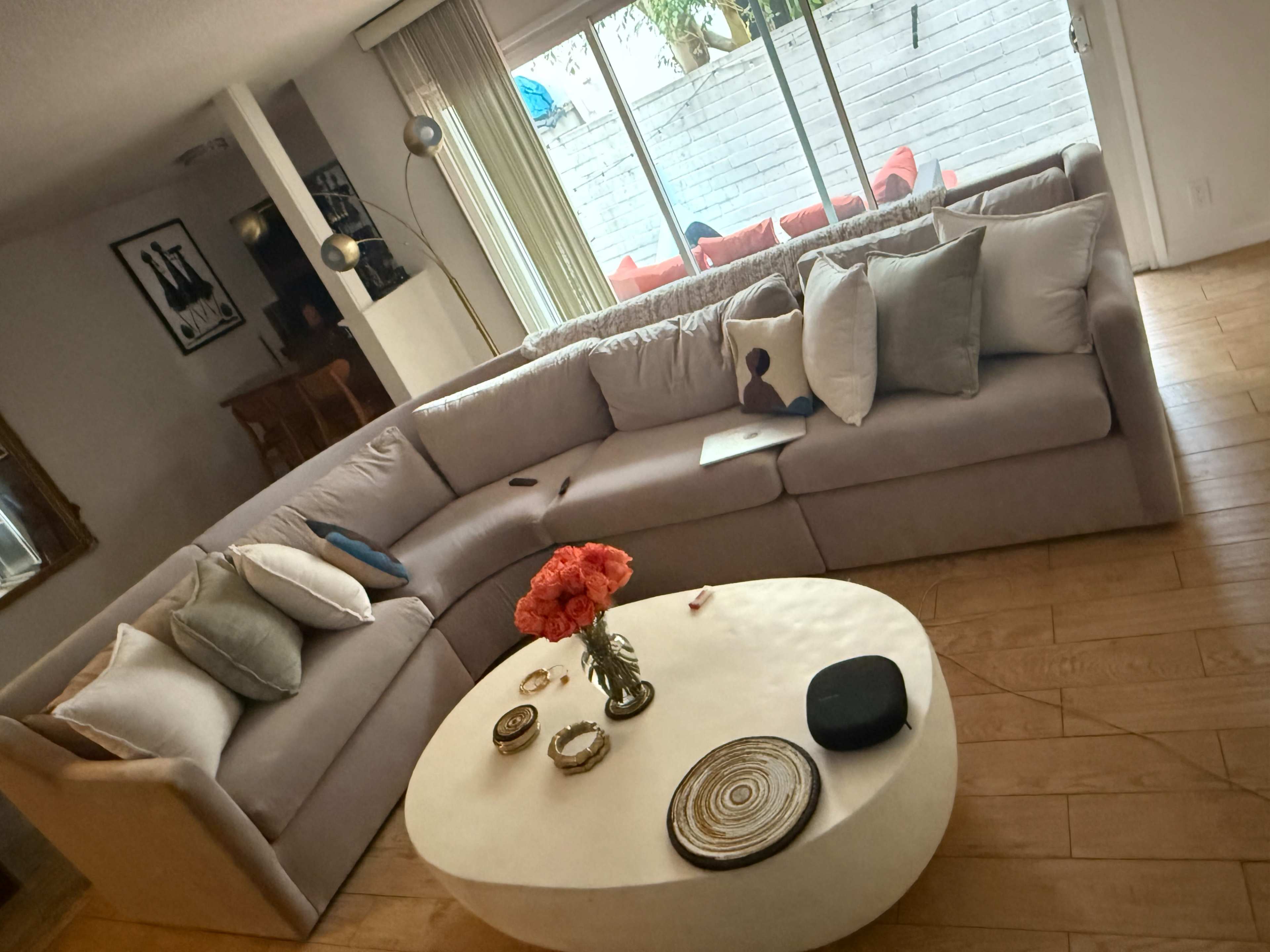 Mid-Century Urban Chic Image in Playa Del Rey, Los Angeles, CA