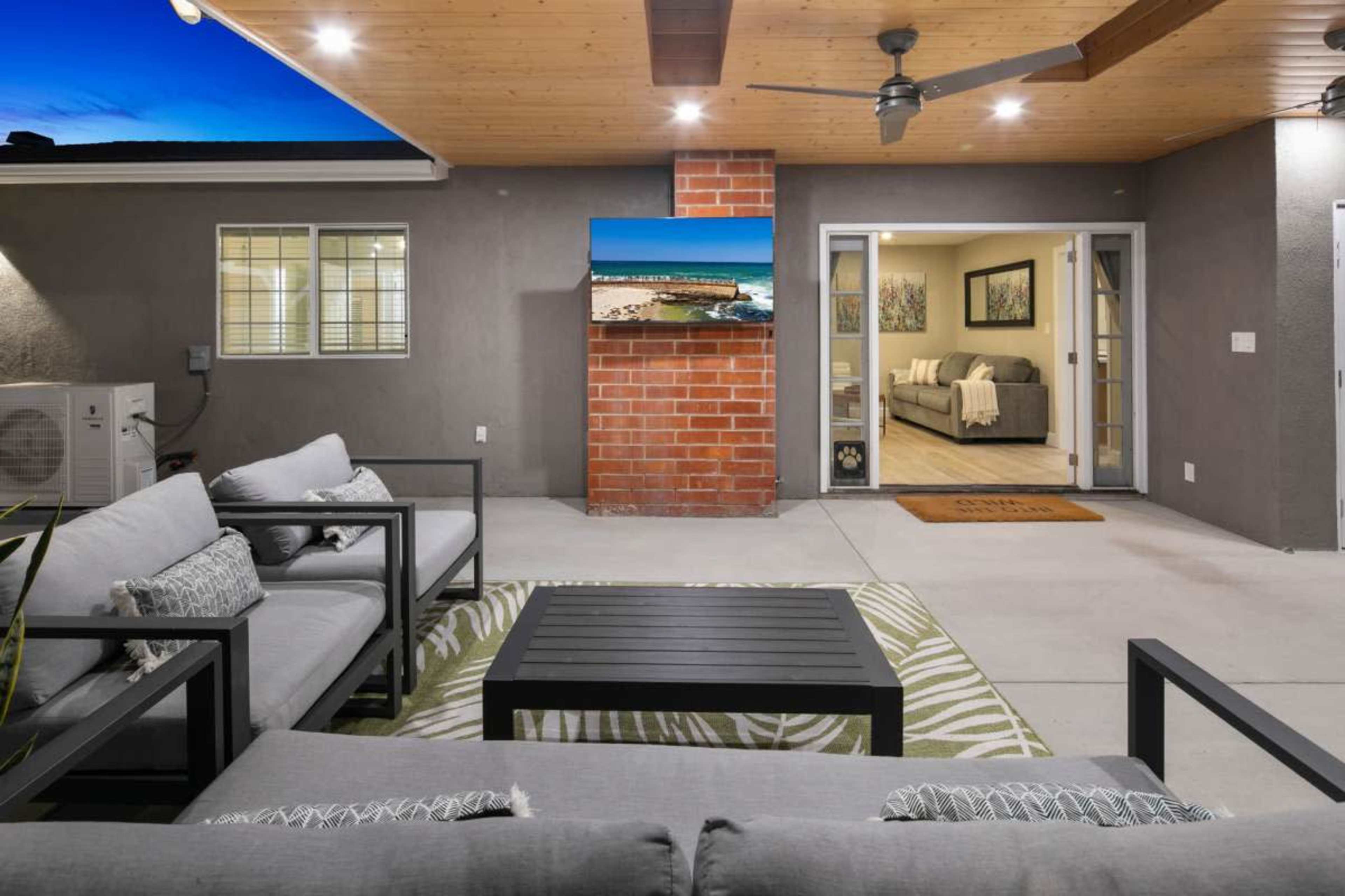 Modern 3BR Retreat & Outdoor Oasis with gas firepit, hot tub, grill and outdoor living room Image in Lemon Grove, Lemon Grove, CA