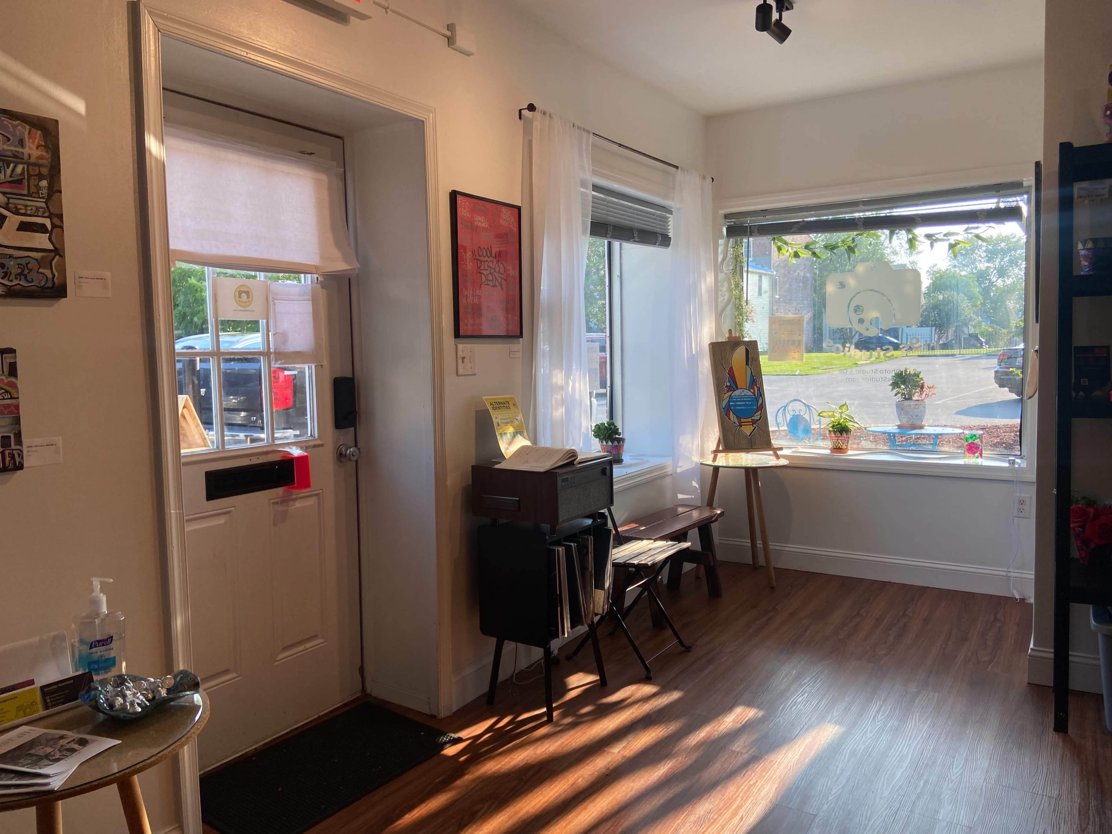 Historic District Downtown Gallery and Studio Open Concept Space Image in Easton, Easton, MD