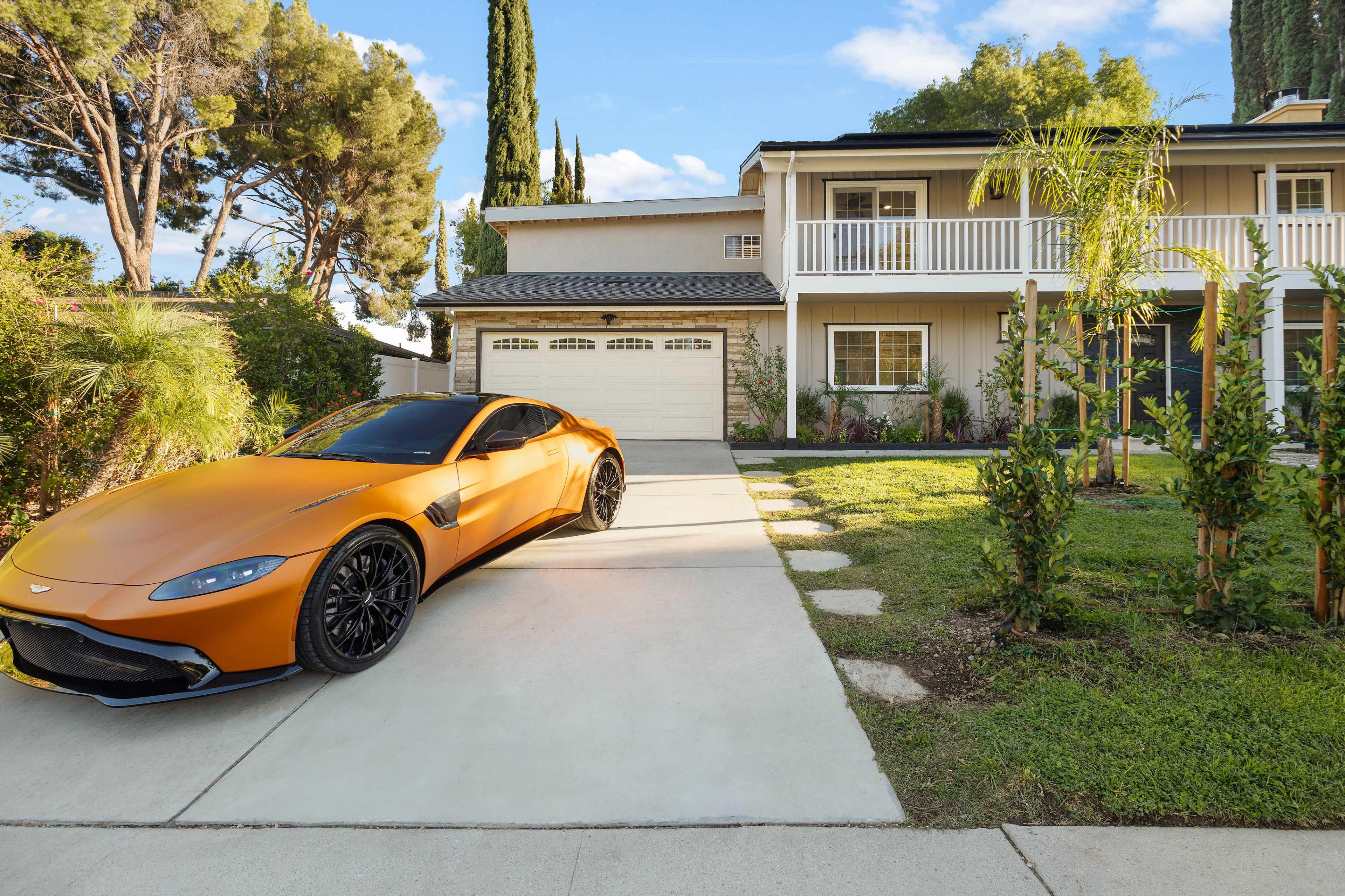 Villa Oasis: Spacious, Luxurious, Private Retreat. Image in West Hills, West hills, CA